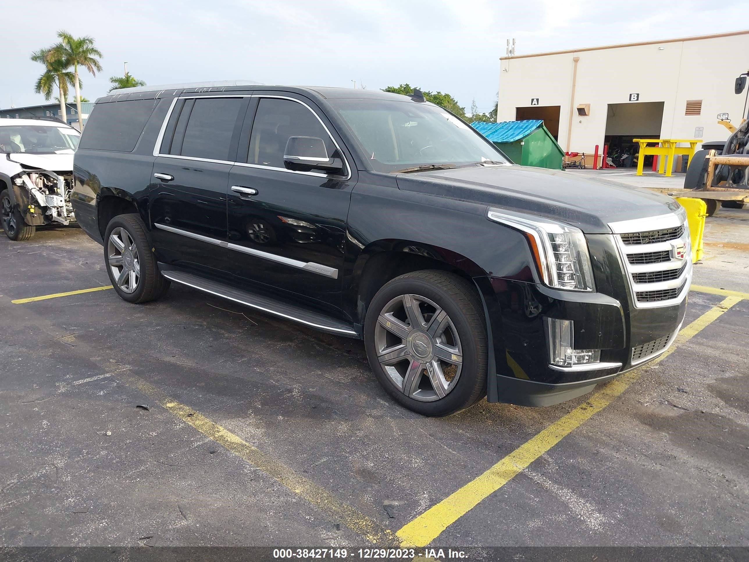 CADILLAC ESCALADE 2019 1gys3hkj9kr134194