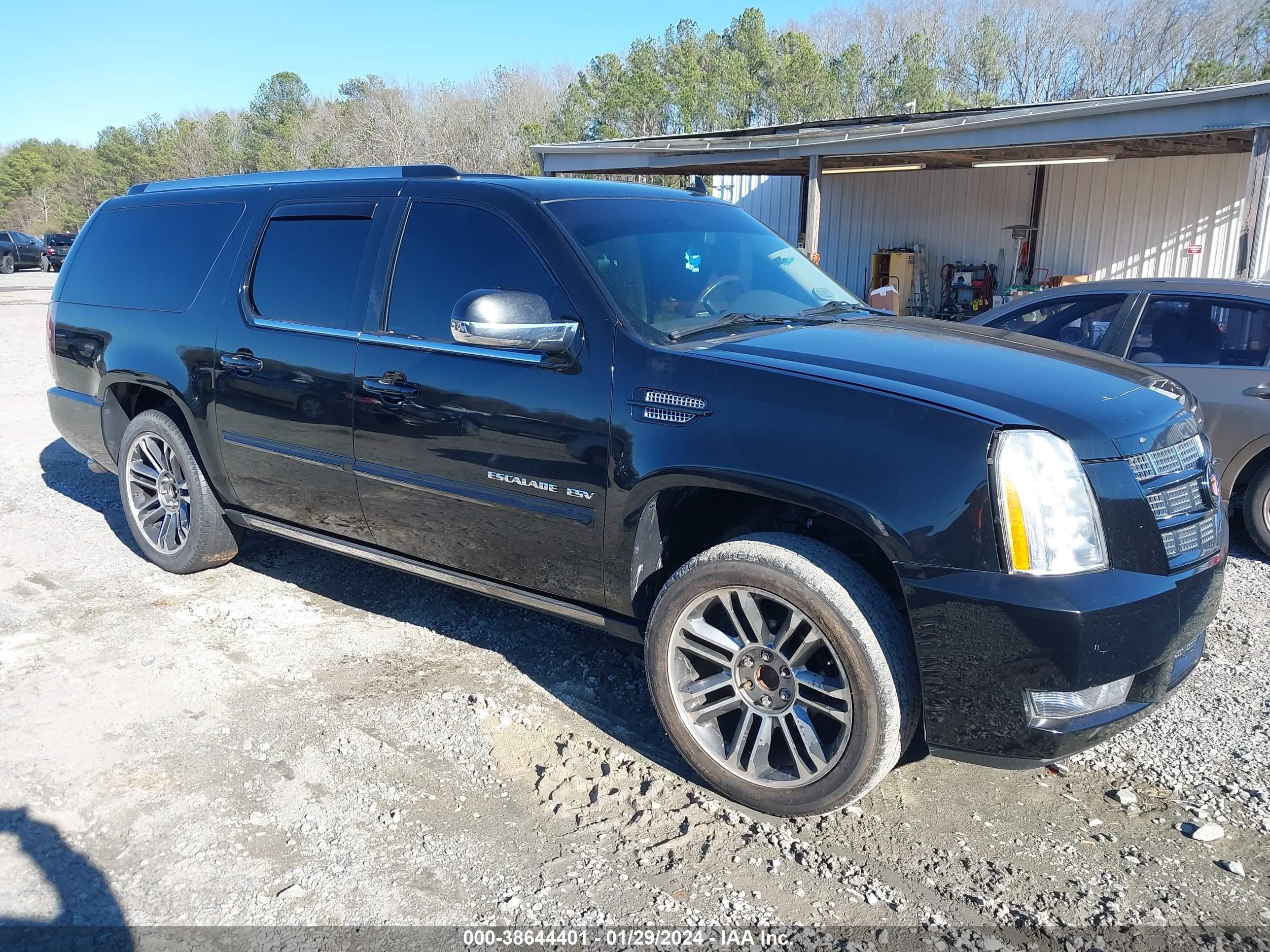 CADILLAC ESCALADE 2013 1gys3jef1dr129329