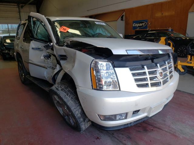 CADILLAC ESCALADE L 2011 1gys4bef5br235671