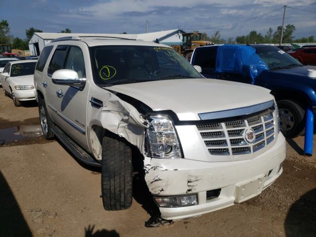 CADILLAC ESCALADE L 2011 1gys4bef9br210076