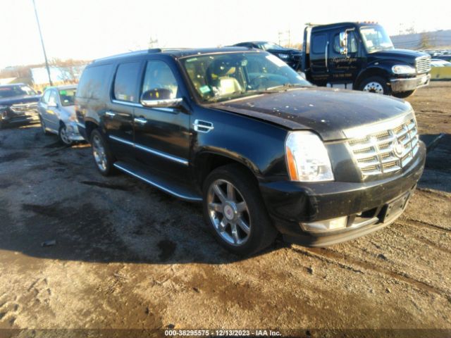 CADILLAC ESCALADE ESV 2013 1gys4hef6dr269088