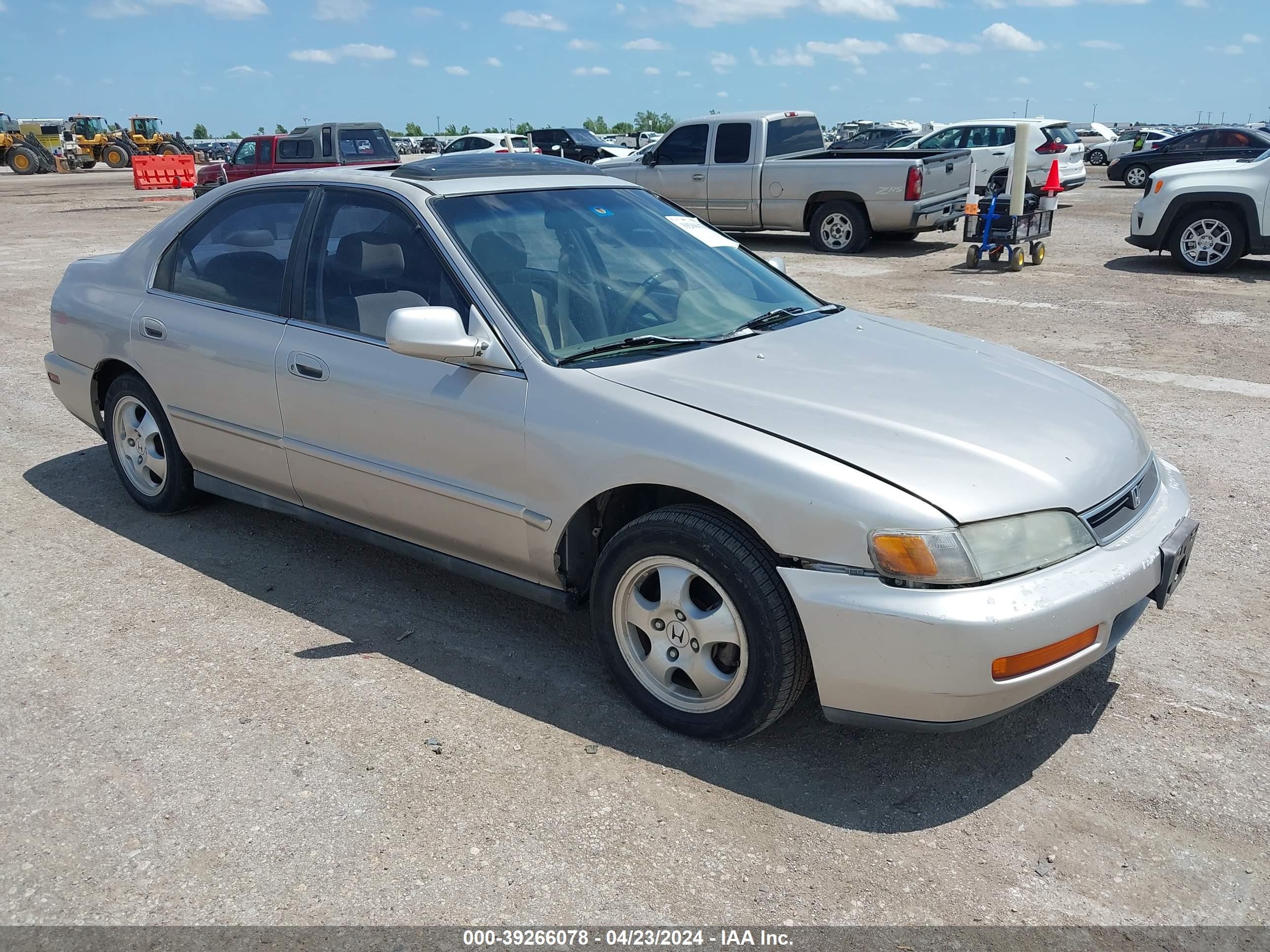 HONDA ACCORD 1997 1hgcd5601va172627