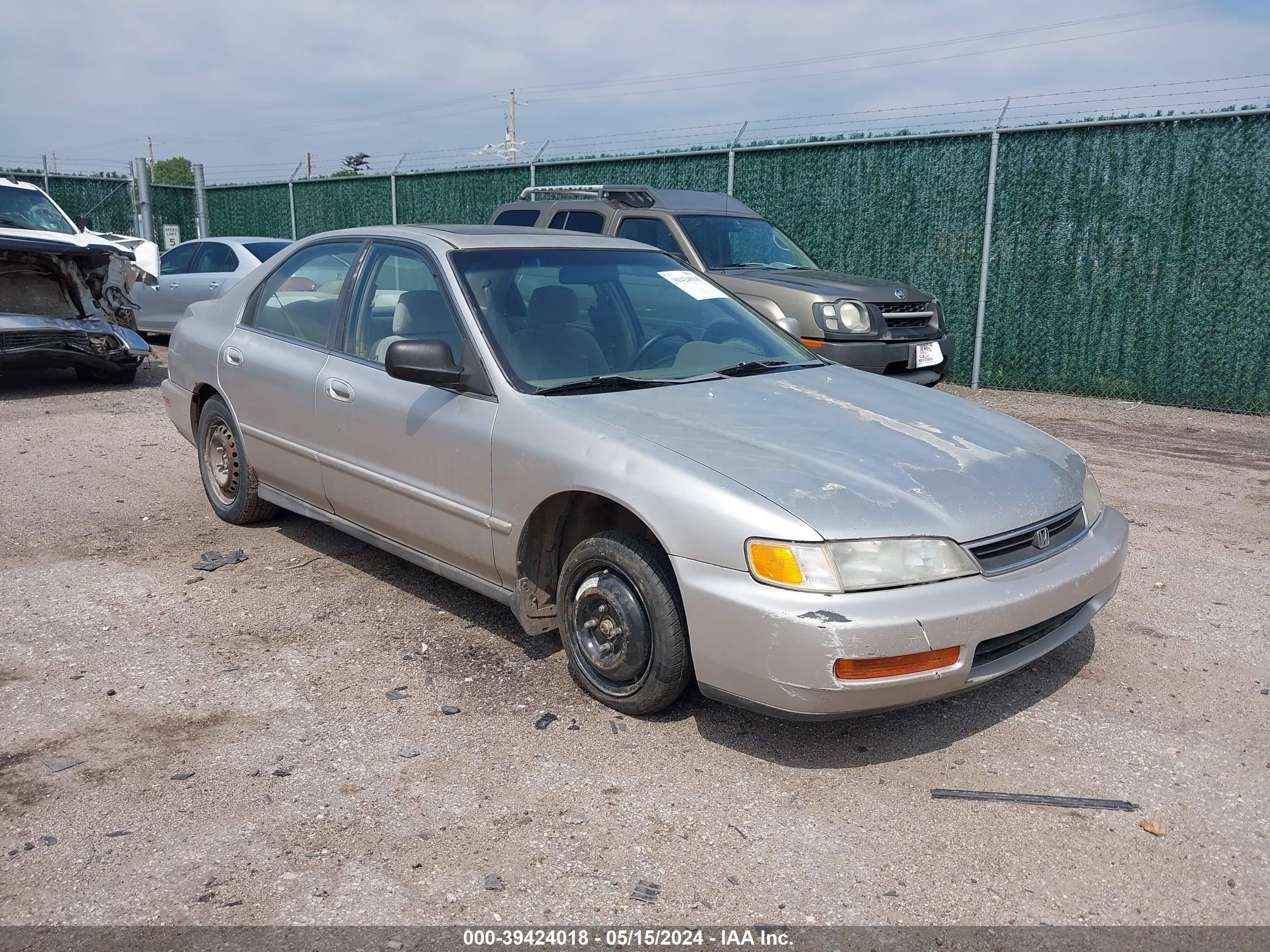 HONDA ACCORD 1997 1hgcd560xva069139