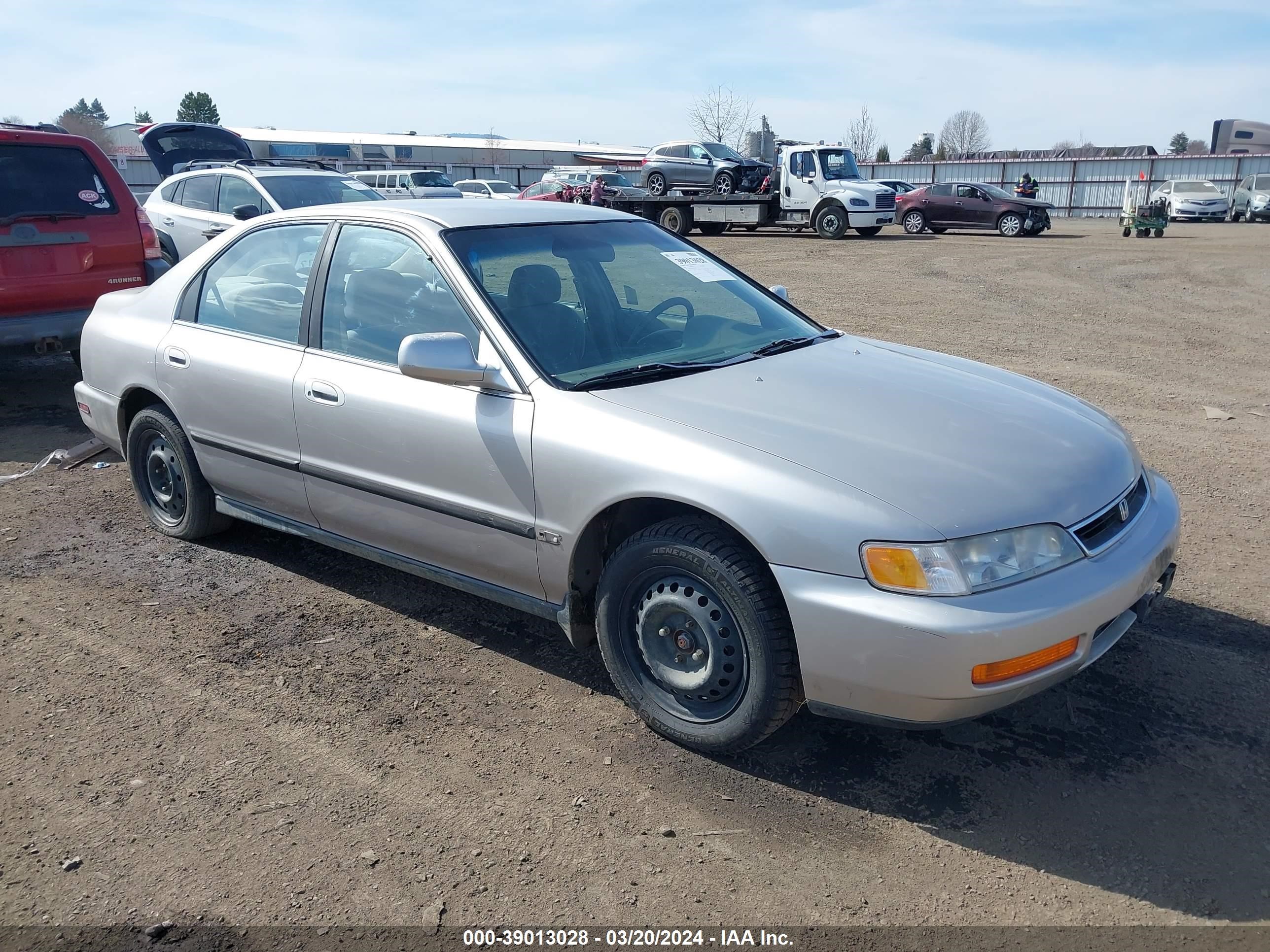 HONDA ACCORD 1996 1hgcd563xta247056