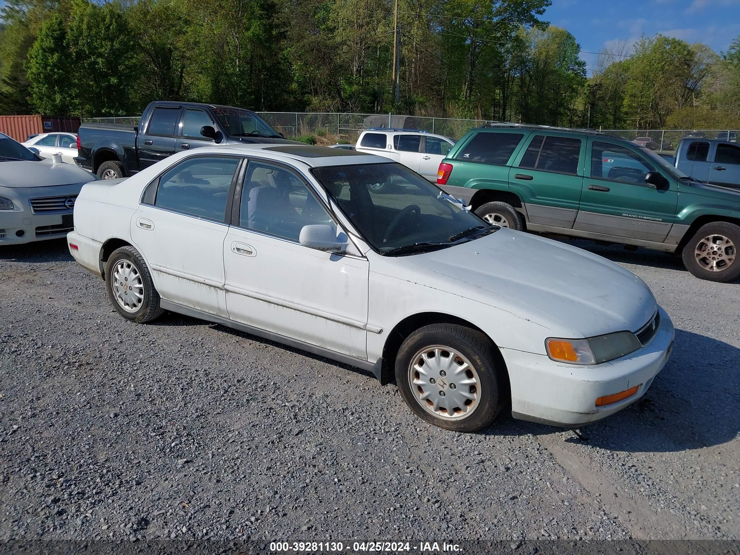 HONDA ACCORD 1996 1hgcd5668ta156765