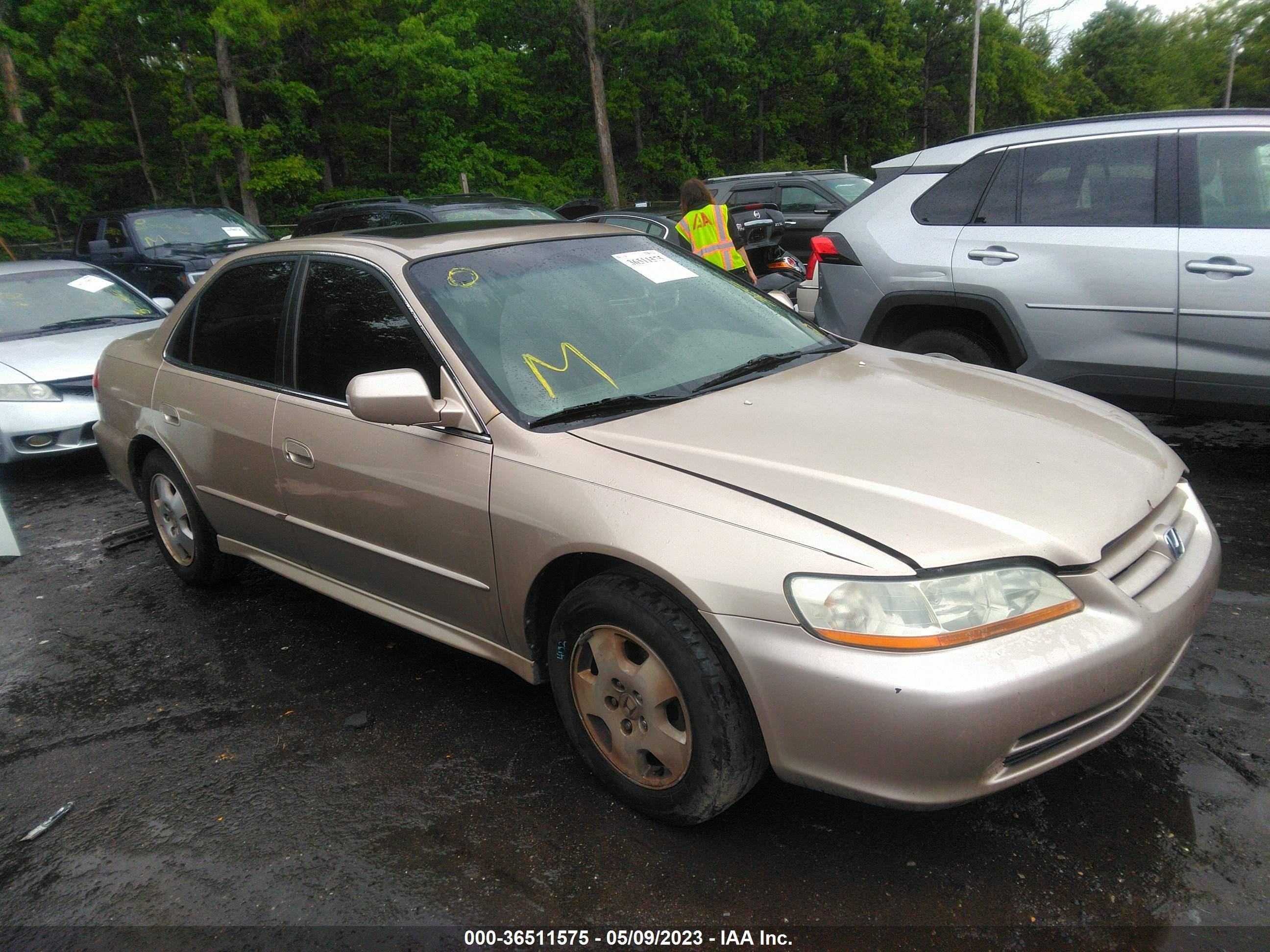 HONDA ACCORD 2001 1hgcg16511a054308