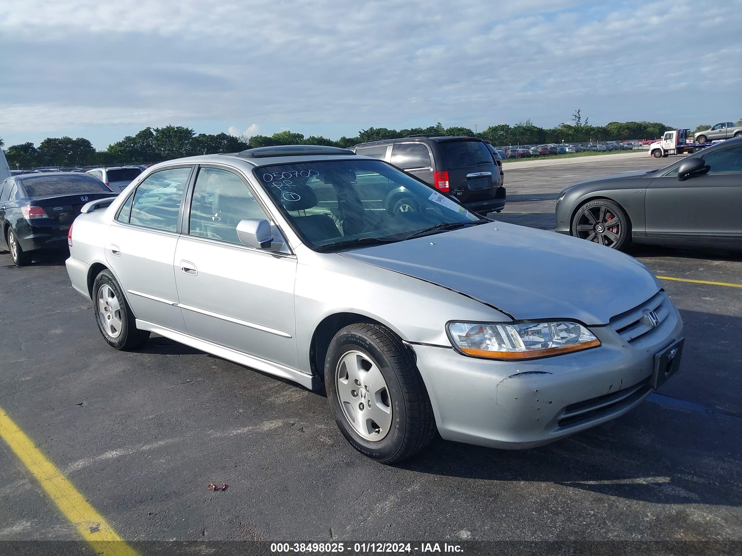 HONDA ACCORD 2002 1hgcg16512a050700