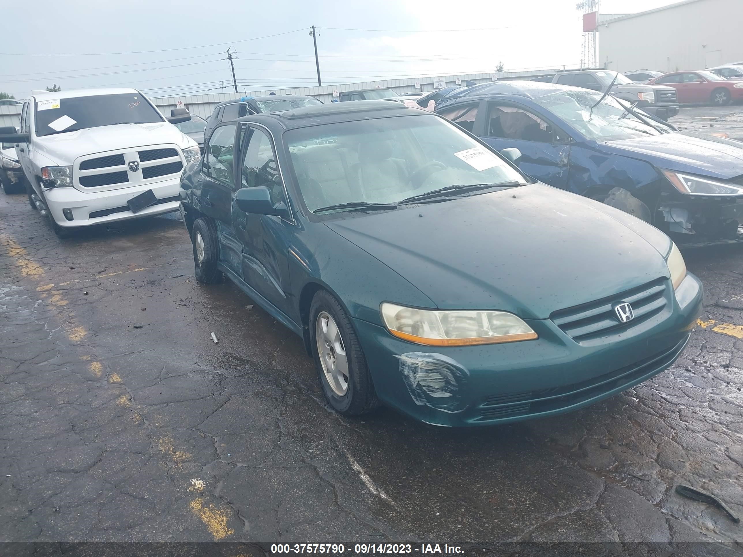 HONDA ACCORD 2002 1hgcg16522a008830