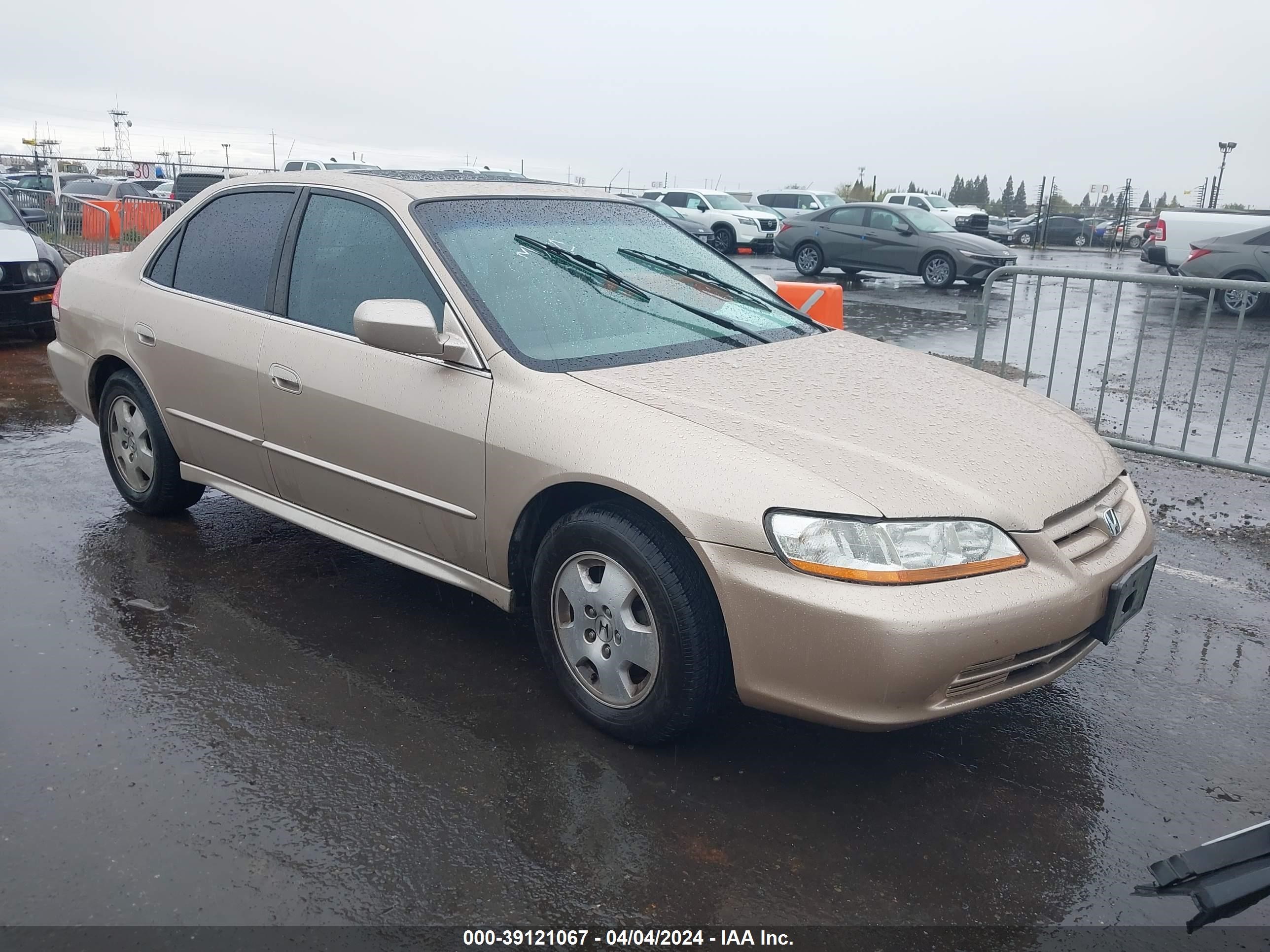 HONDA ACCORD 2002 1hgcg16532a002597