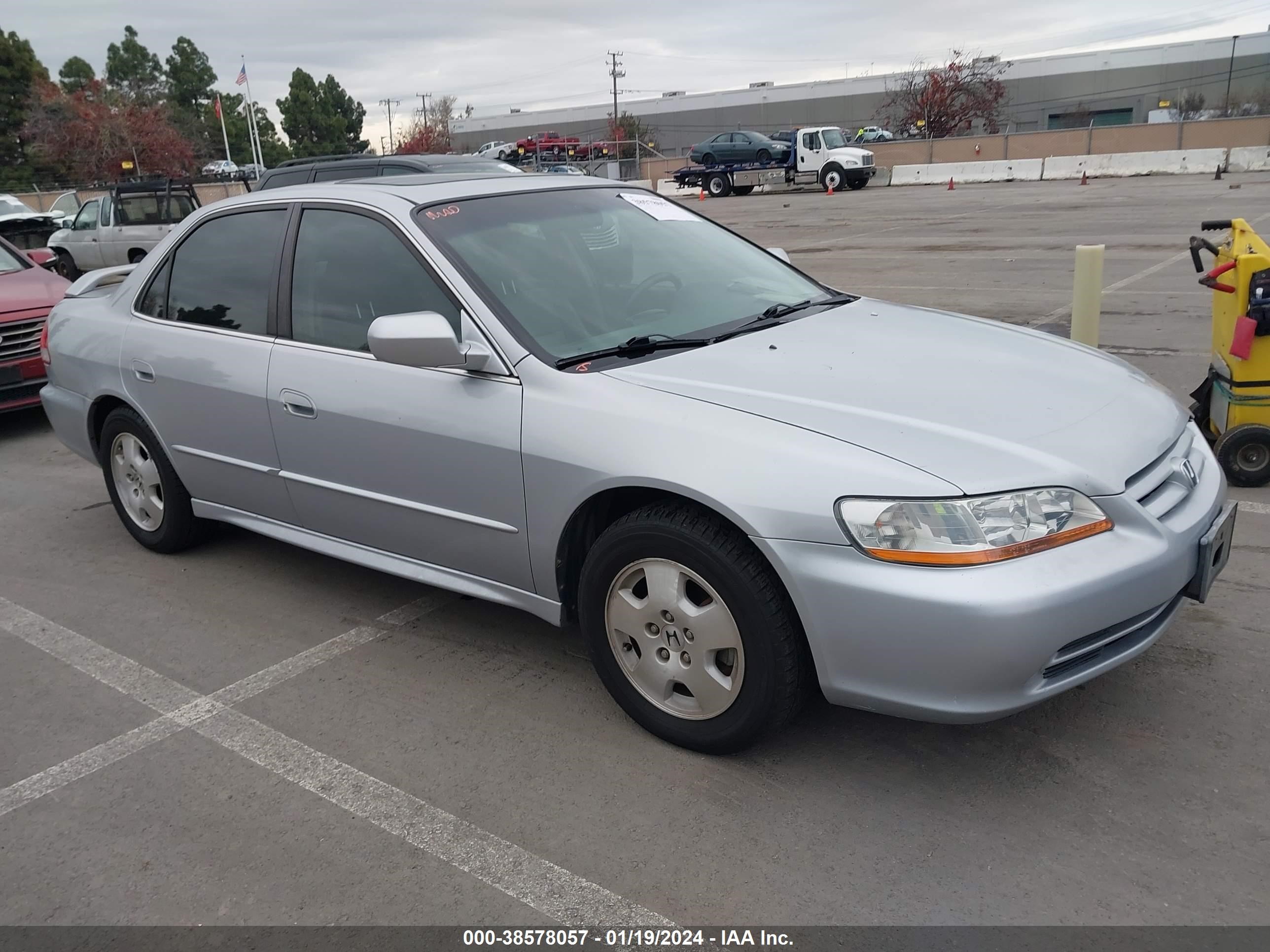 HONDA ACCORD 2002 1hgcg16542a002768