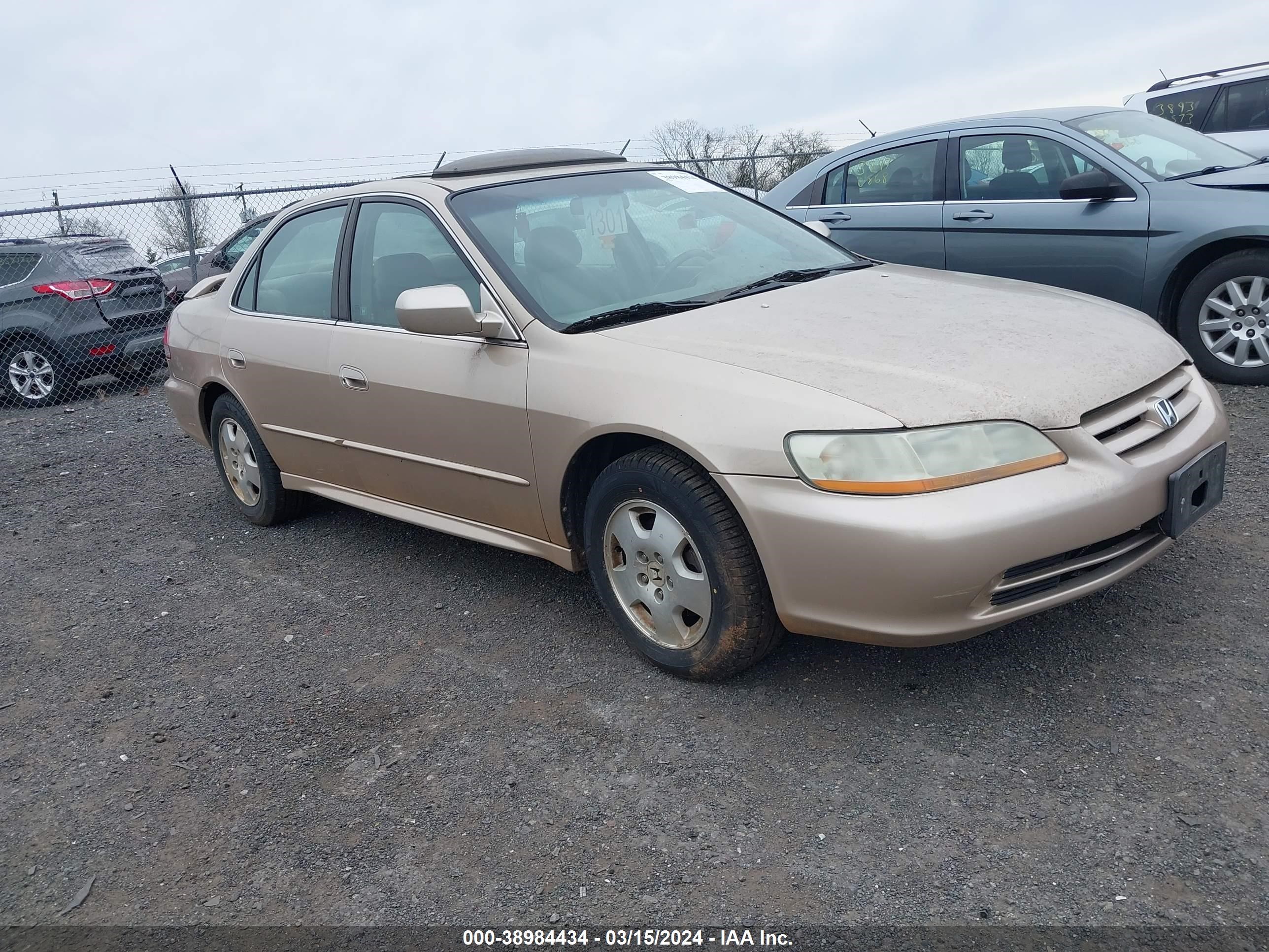 HONDA ACCORD 2002 1hgcg16552a014010