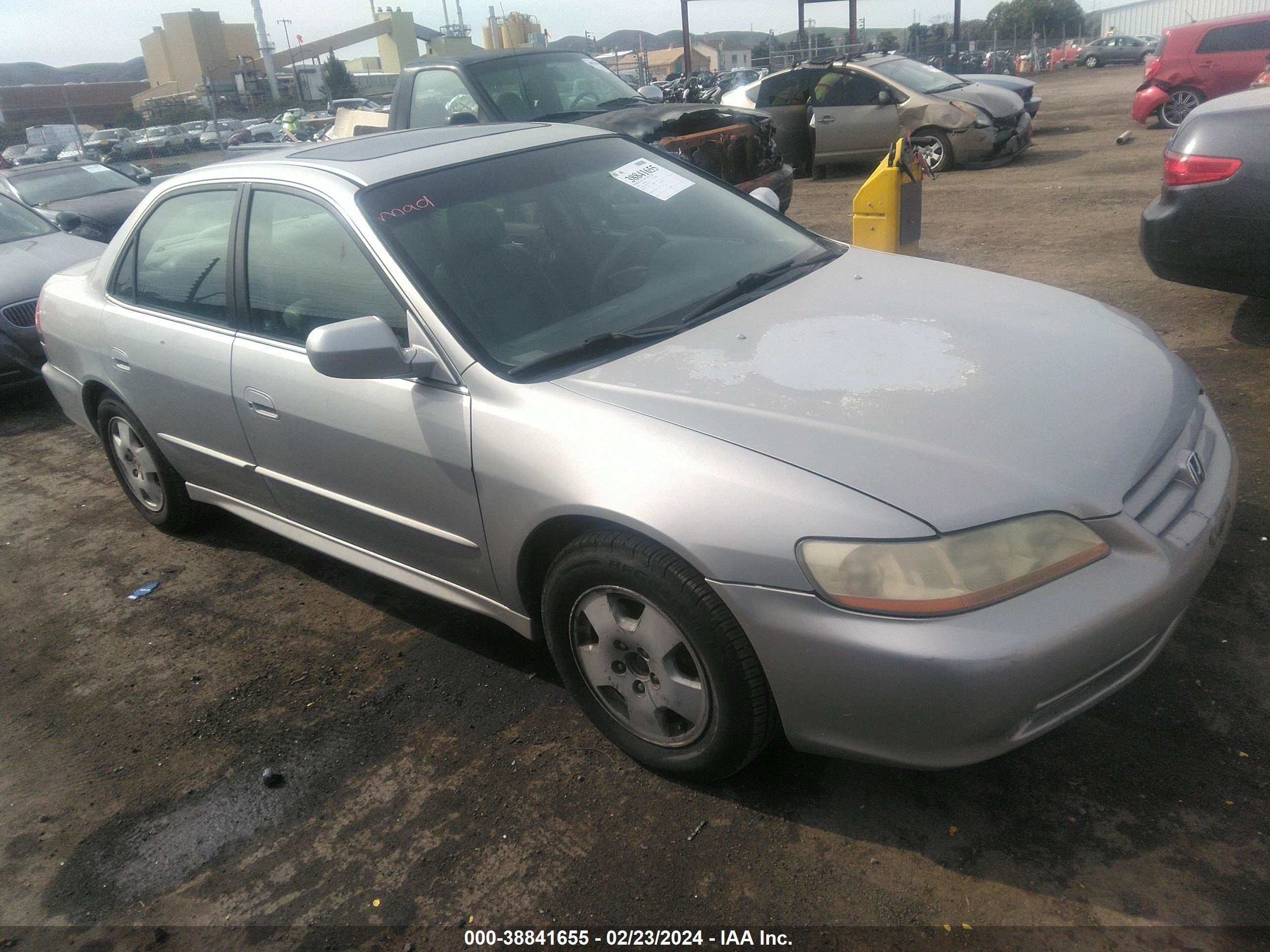 HONDA ACCORD 2001 1hgcg16581a028711