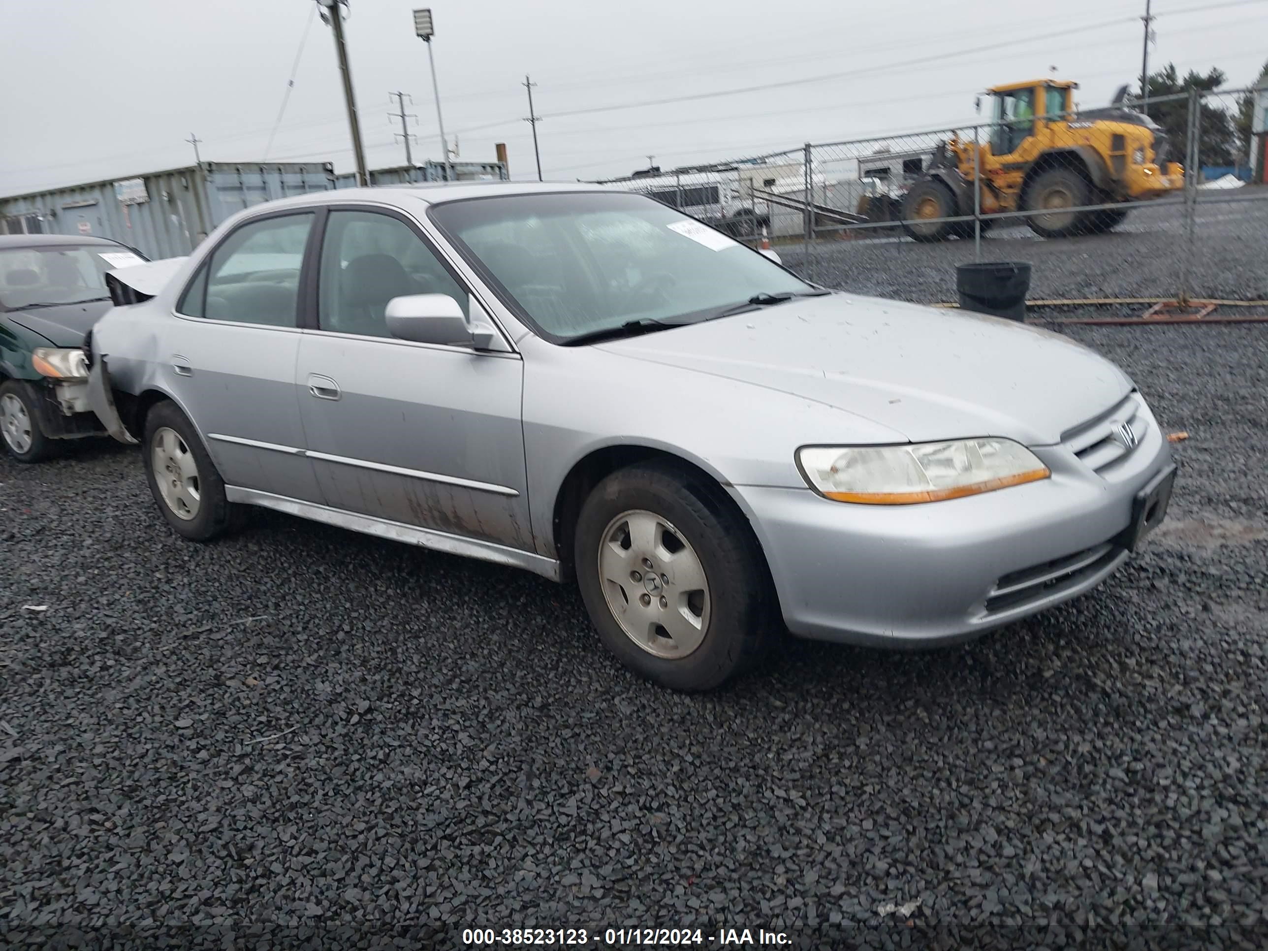 HONDA ACCORD 2002 1hgcg16582a045302