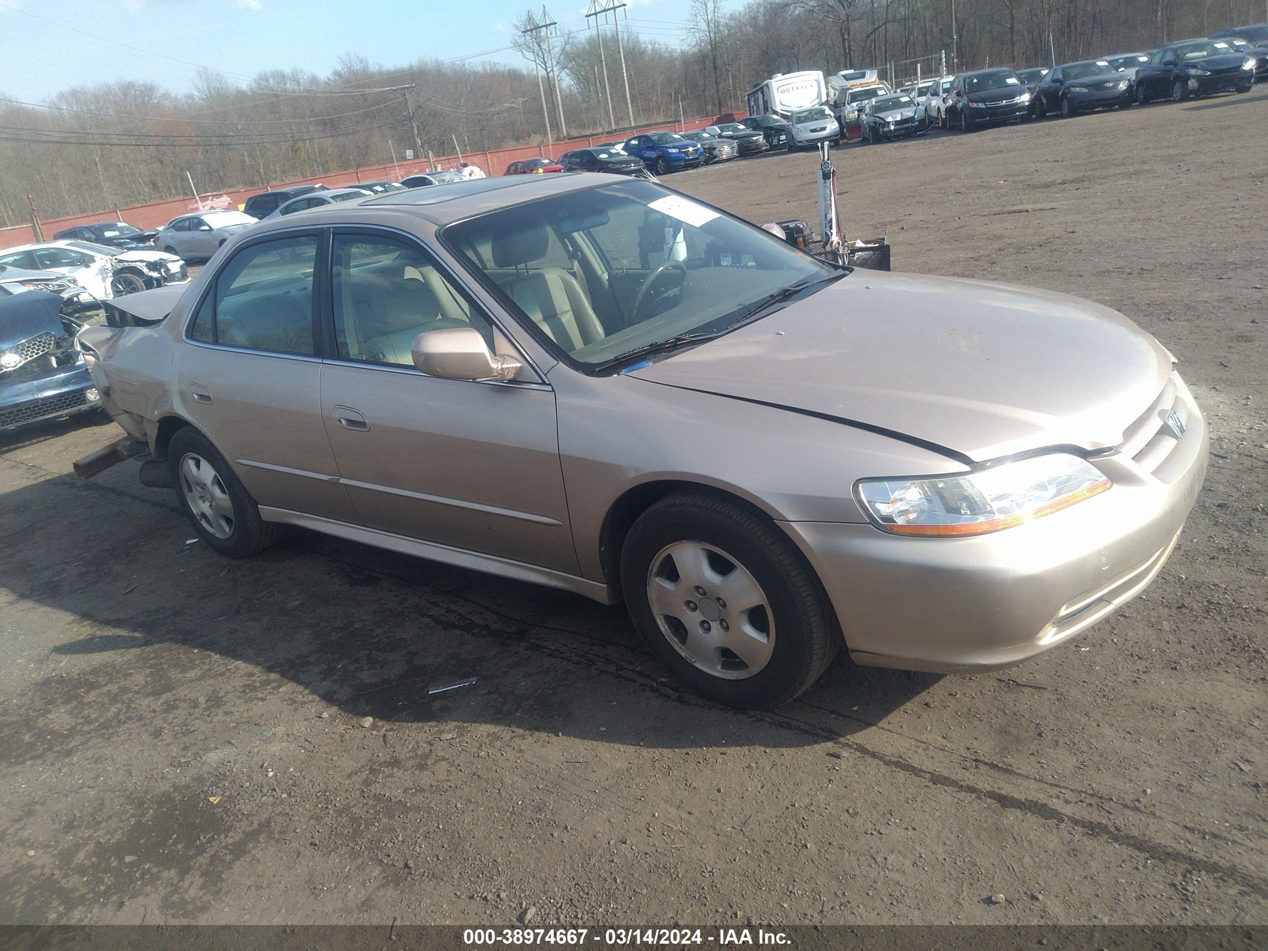 HONDA ACCORD 2002 1hgcg16582a048622