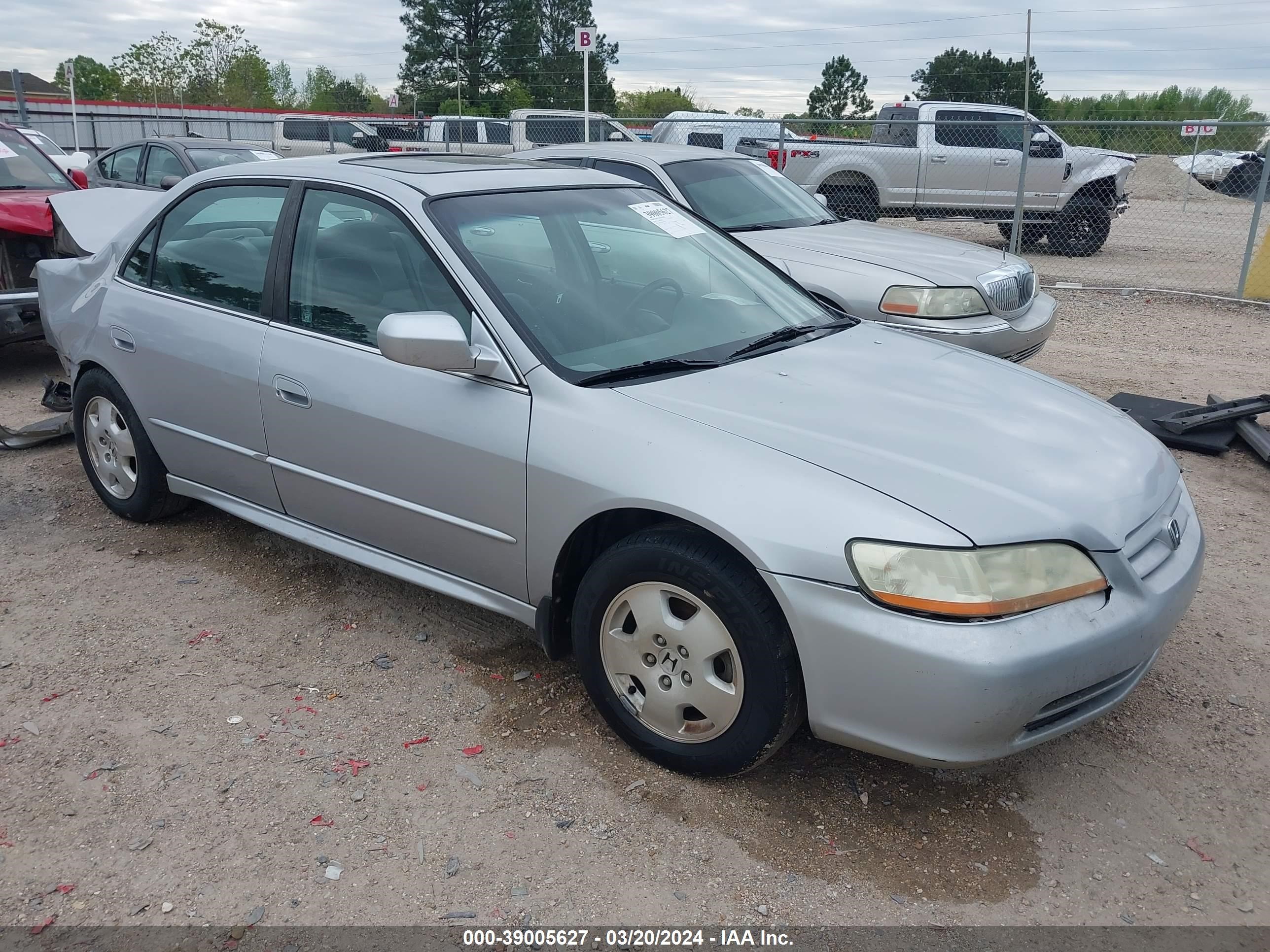 HONDA ACCORD 2002 1hgcg16582a072144