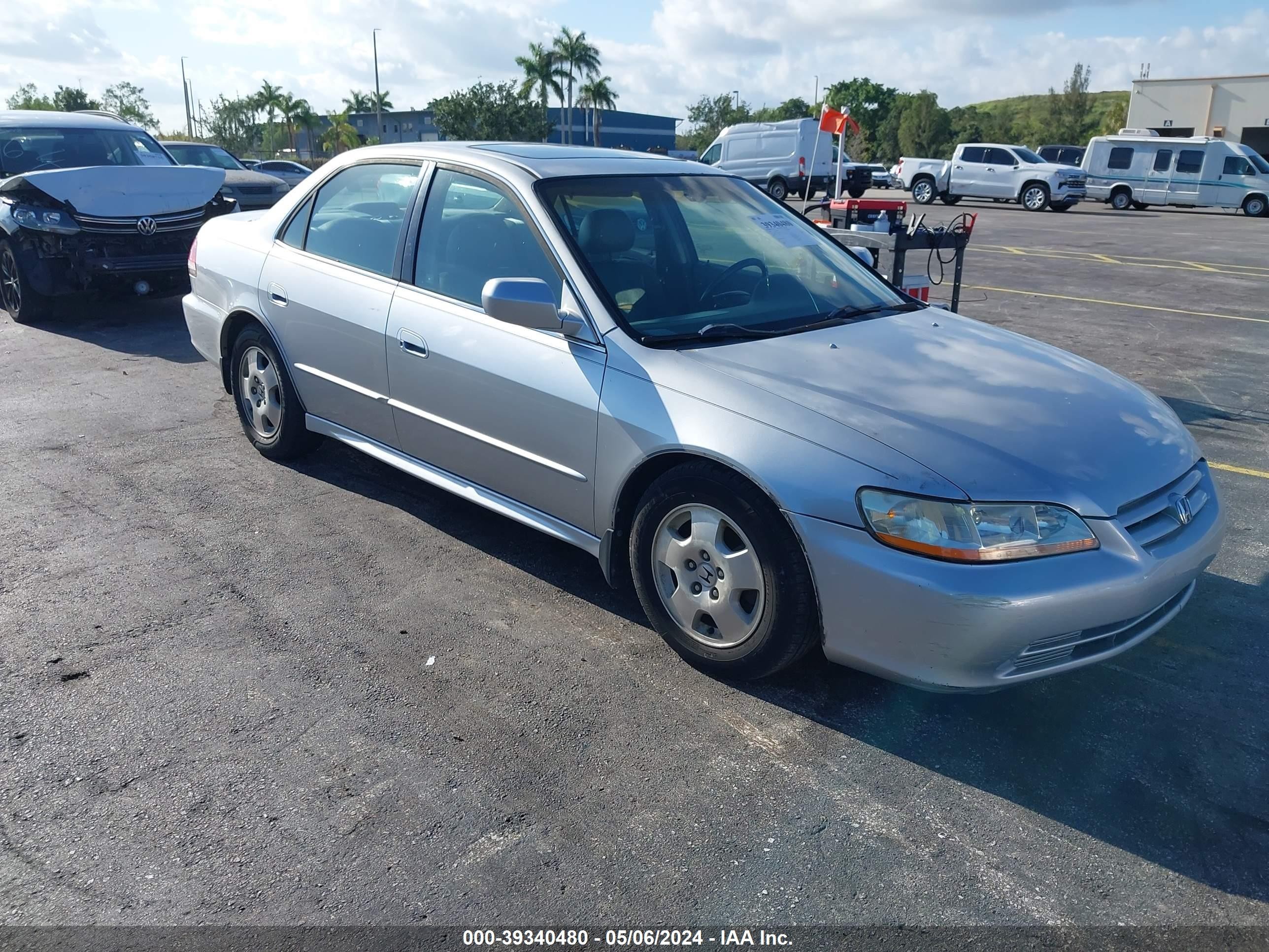 HONDA ACCORD 2002 1hgcg16592a001213