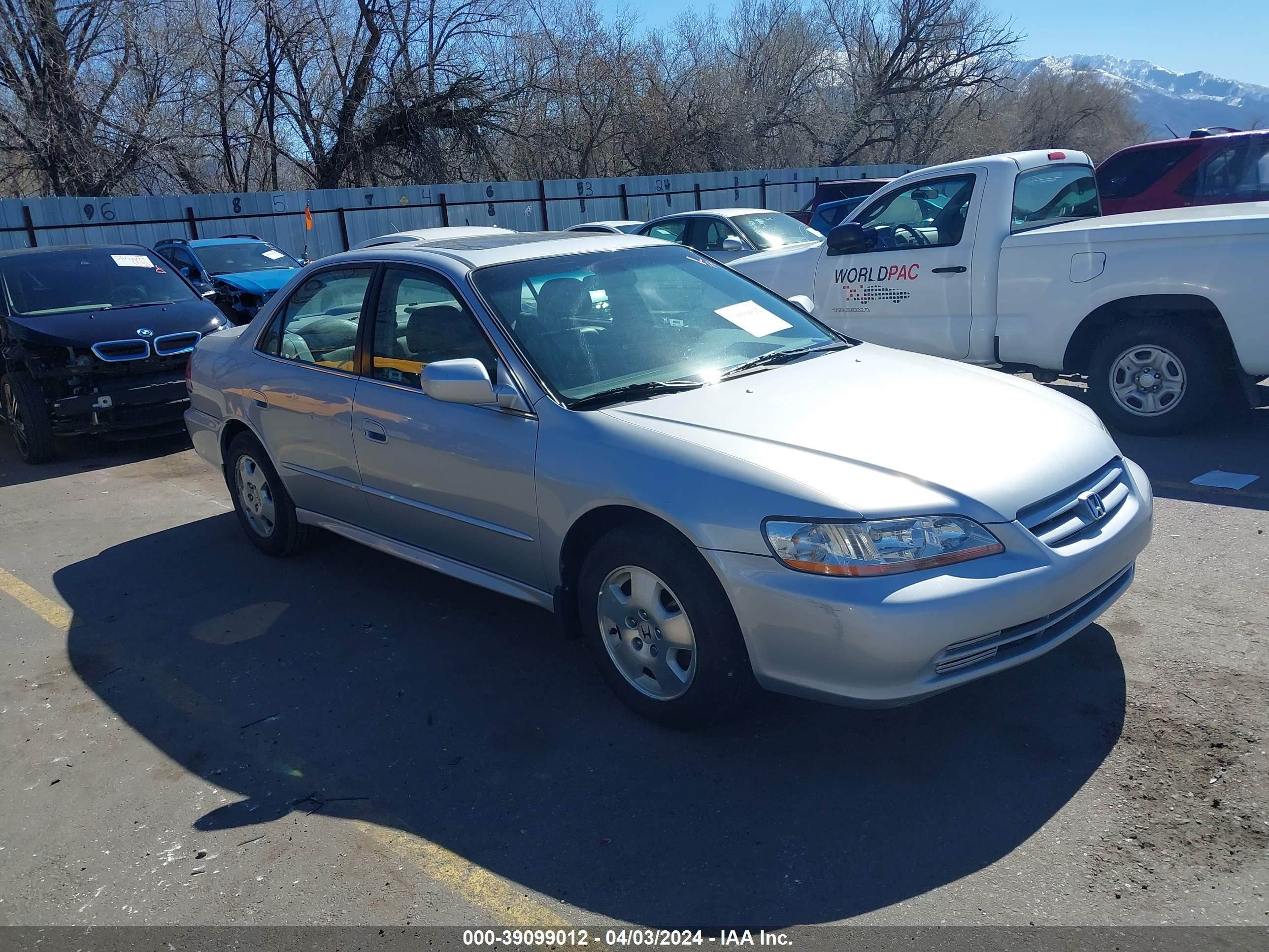 HONDA ACCORD 2002 1hgcg16592a081256