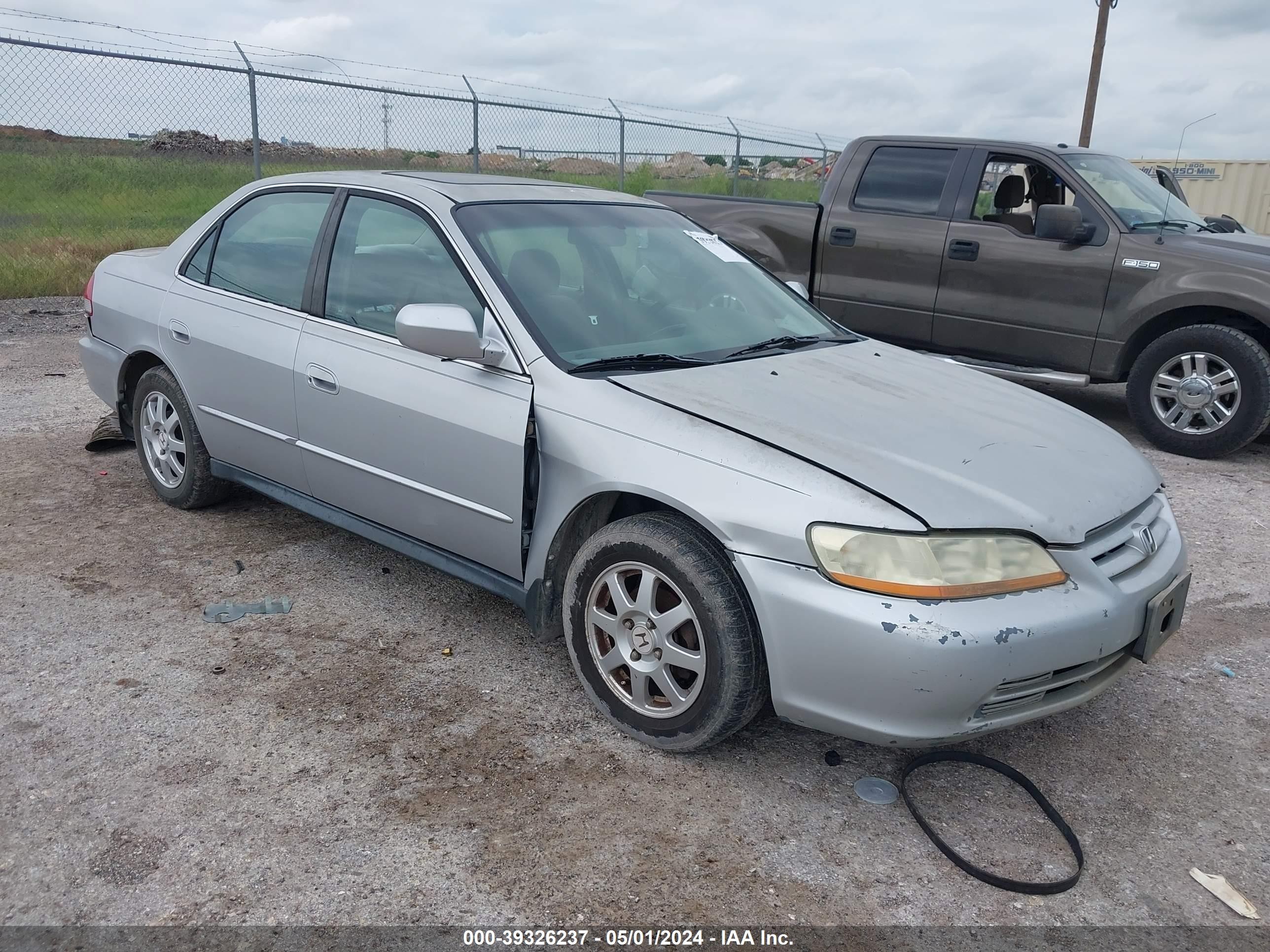 HONDA ACCORD 2002 1hgcg56732a000048