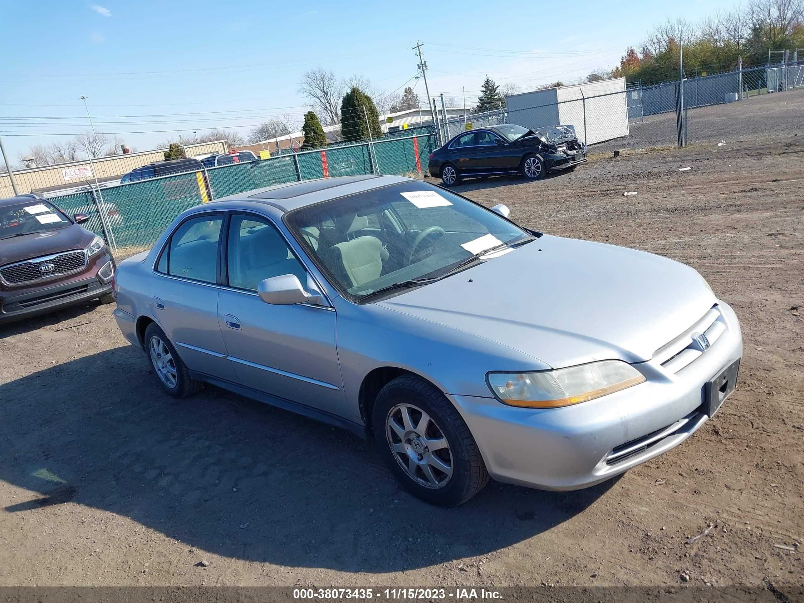 HONDA ACCORD 2002 1hgcg56762a102489