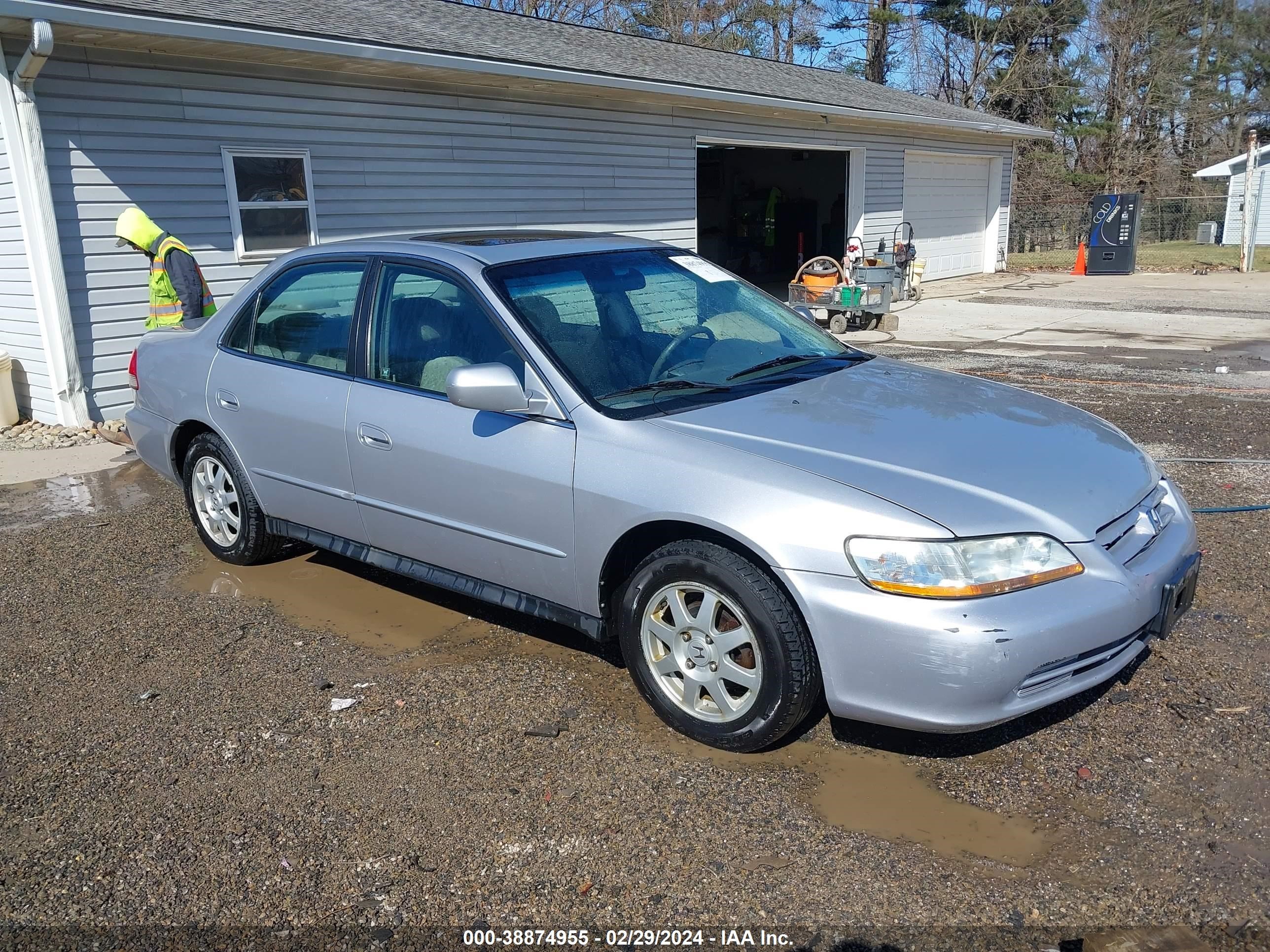 HONDA ACCORD 2002 1hgcg567x2a176577