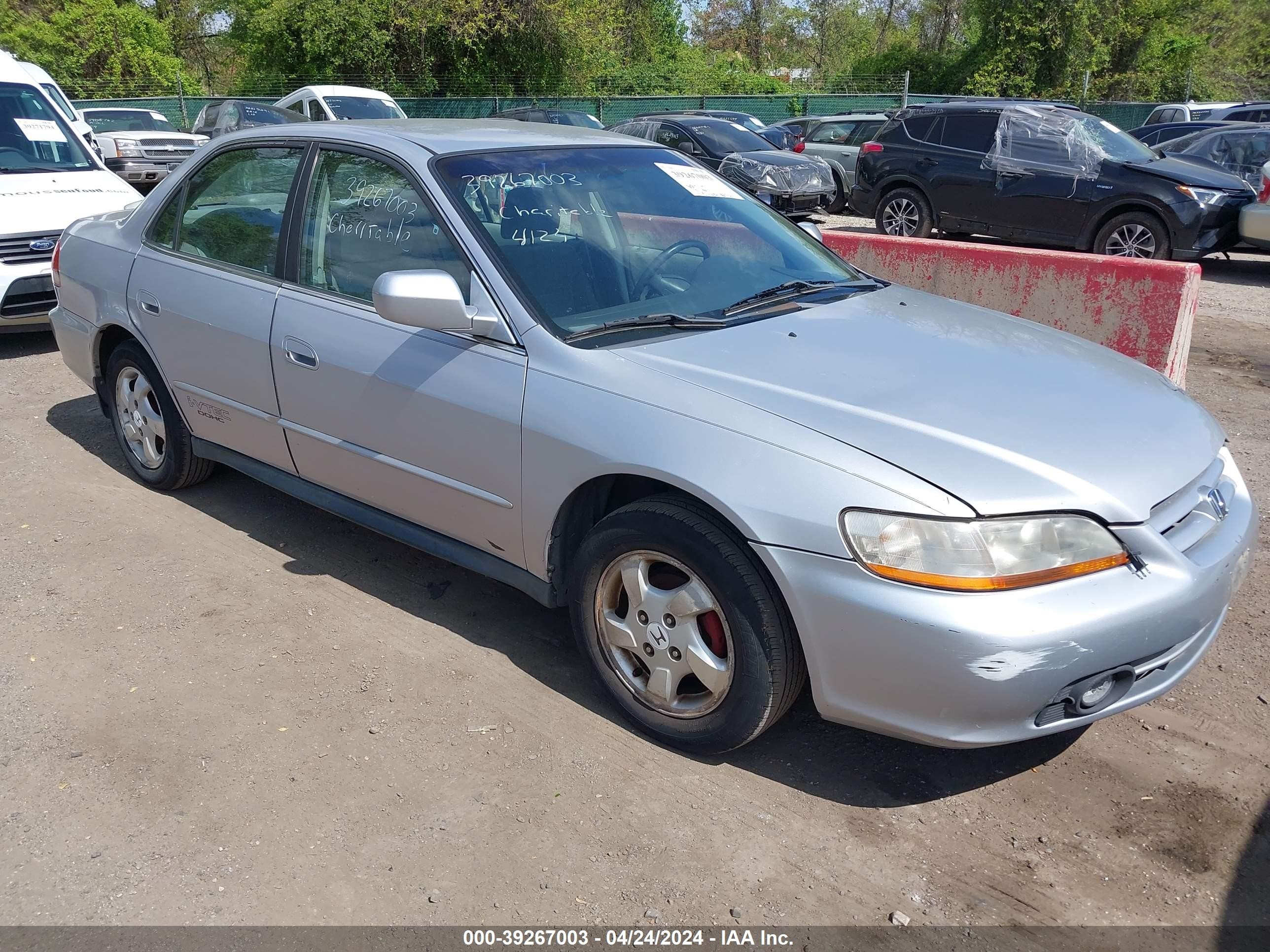 HONDA ACCORD 2001 1hgcg65521a018416