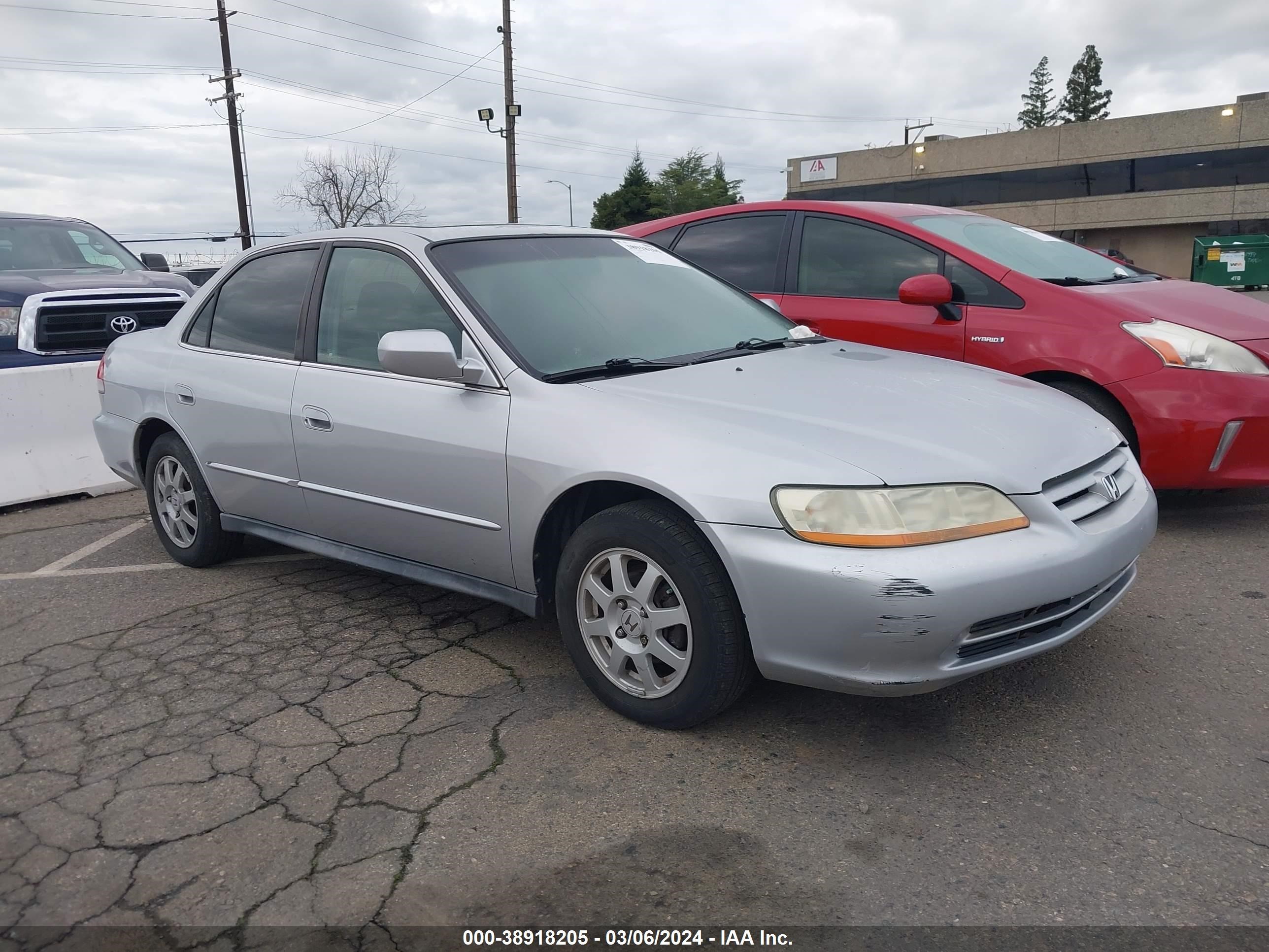 HONDA ACCORD 2002 1hgcg66822a130160