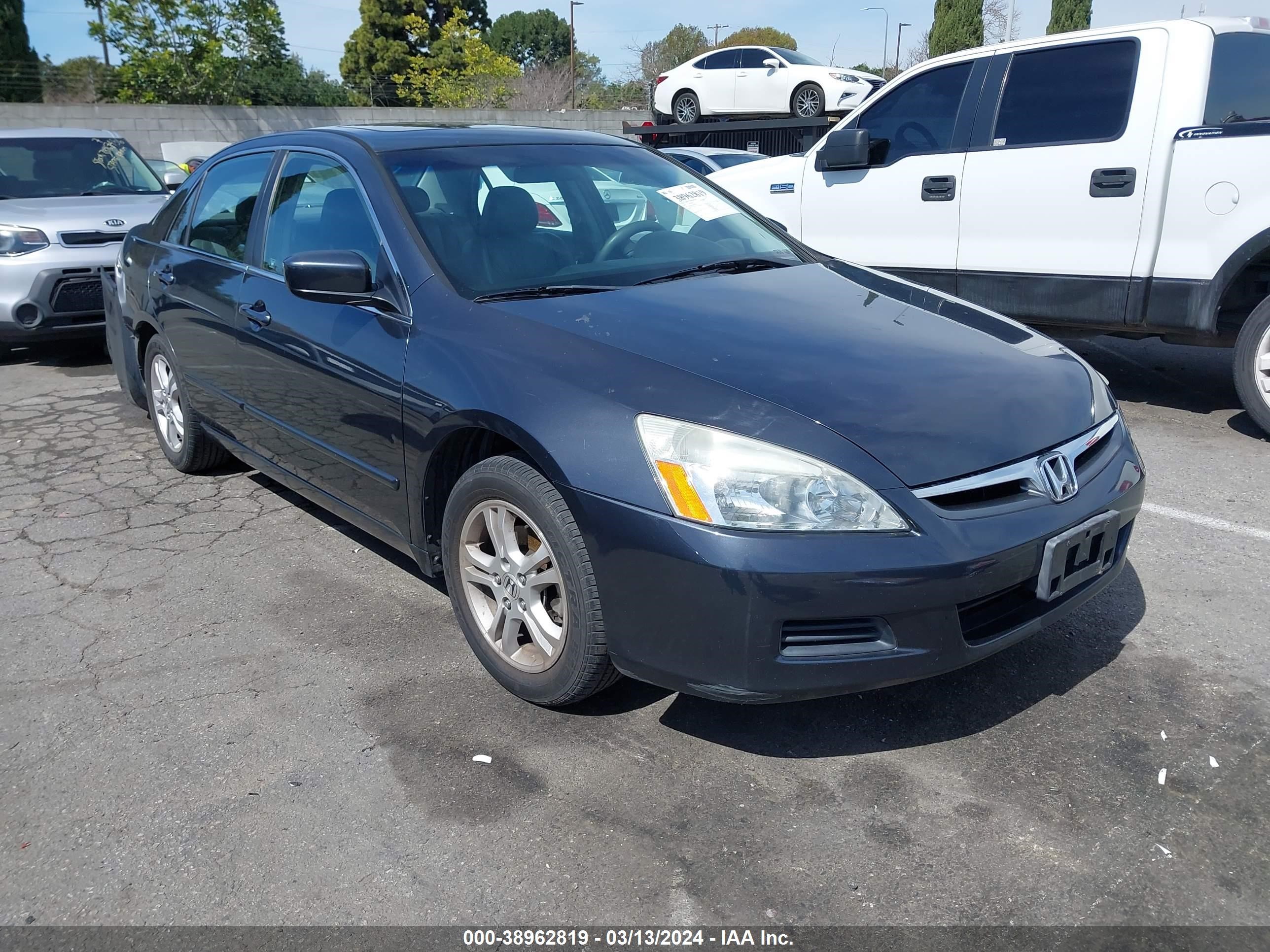 HONDA ACCORD 2006 1hgcm56716a015016