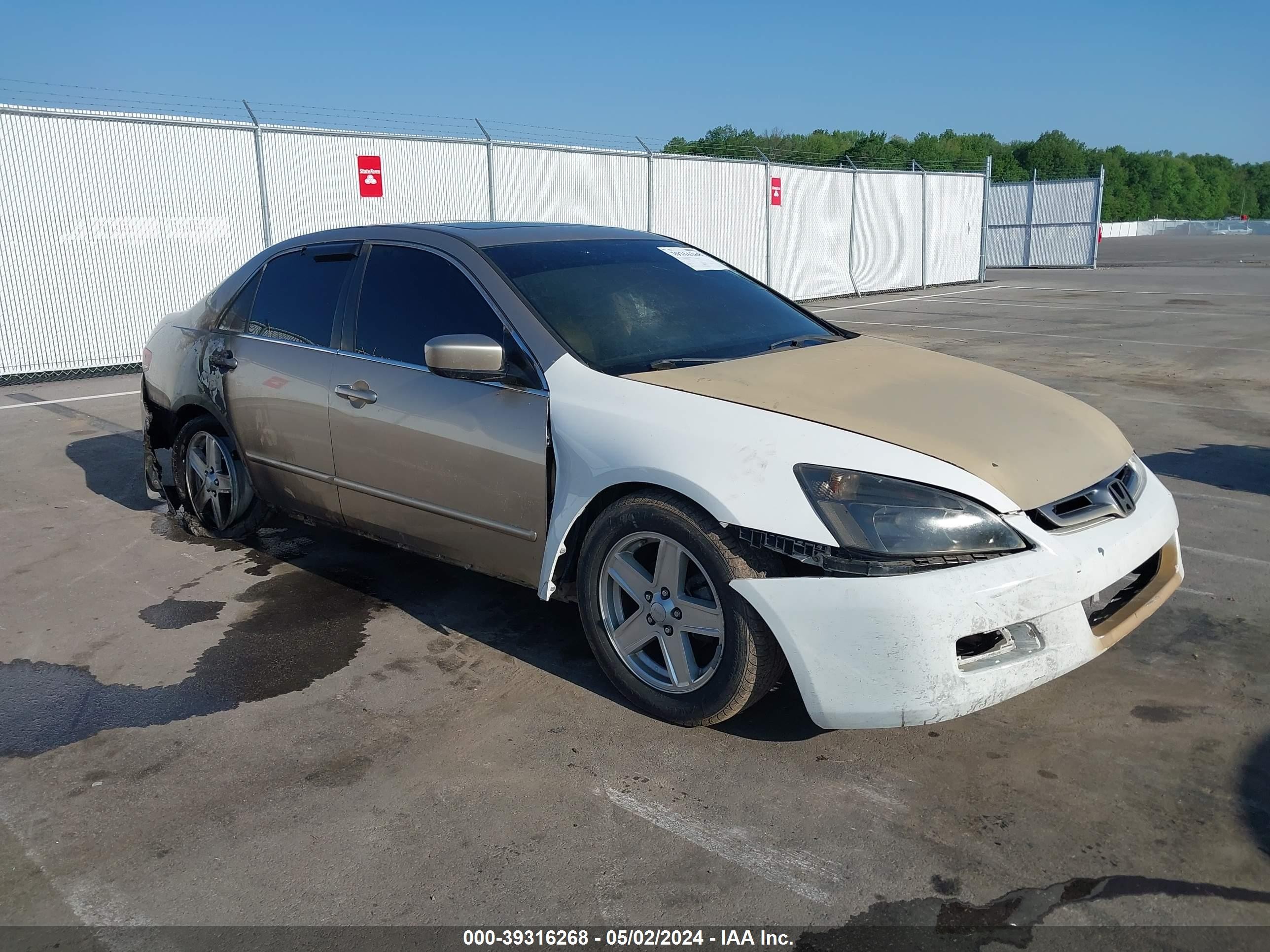 HONDA ACCORD 2004 1hgcm66504a100950