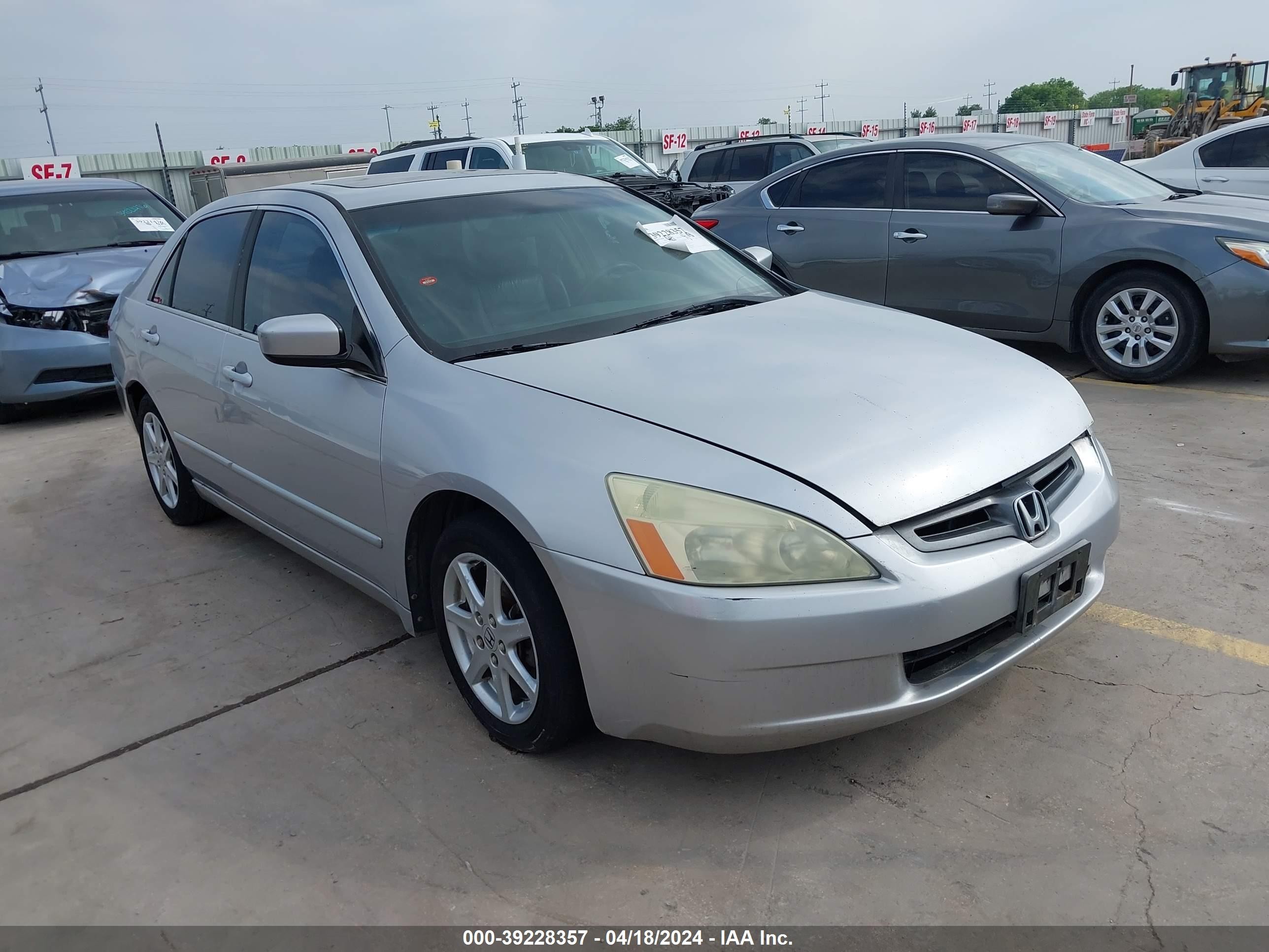 HONDA ACCORD 2003 1hgcm66533a059552