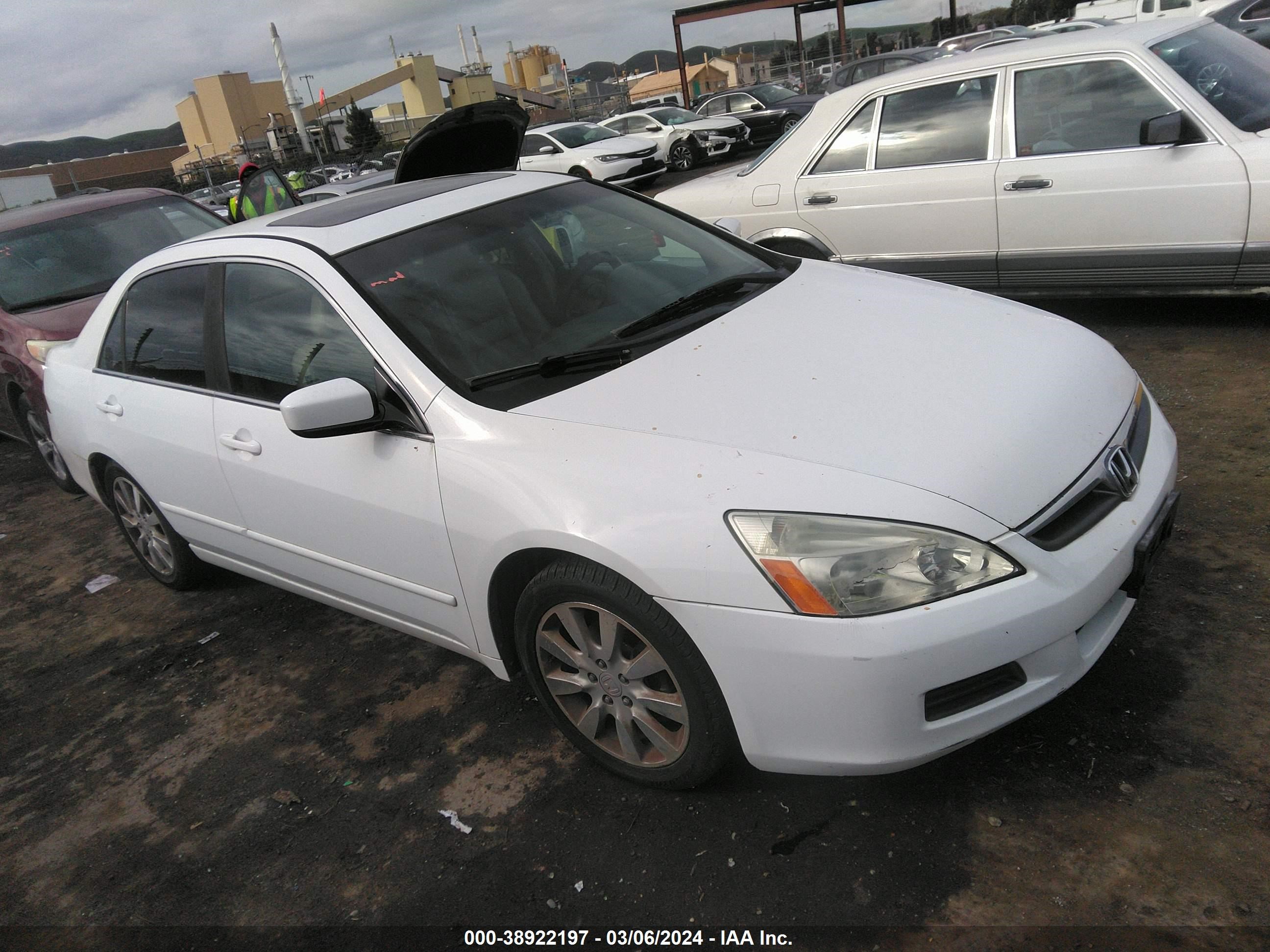 HONDA ACCORD 2006 1hgcm66856a001179