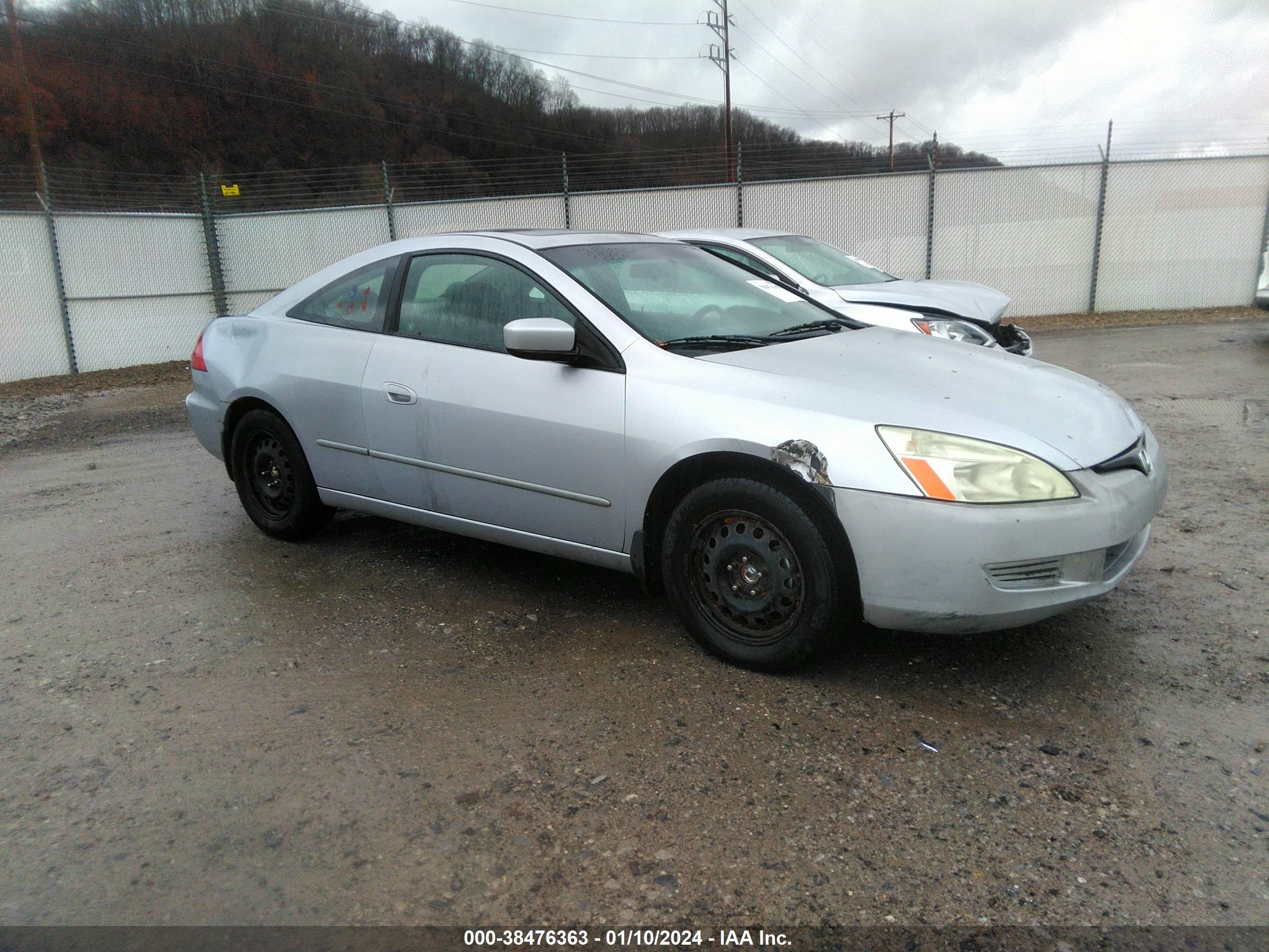 HONDA ACCORD 2004 1hgcm72644a001925