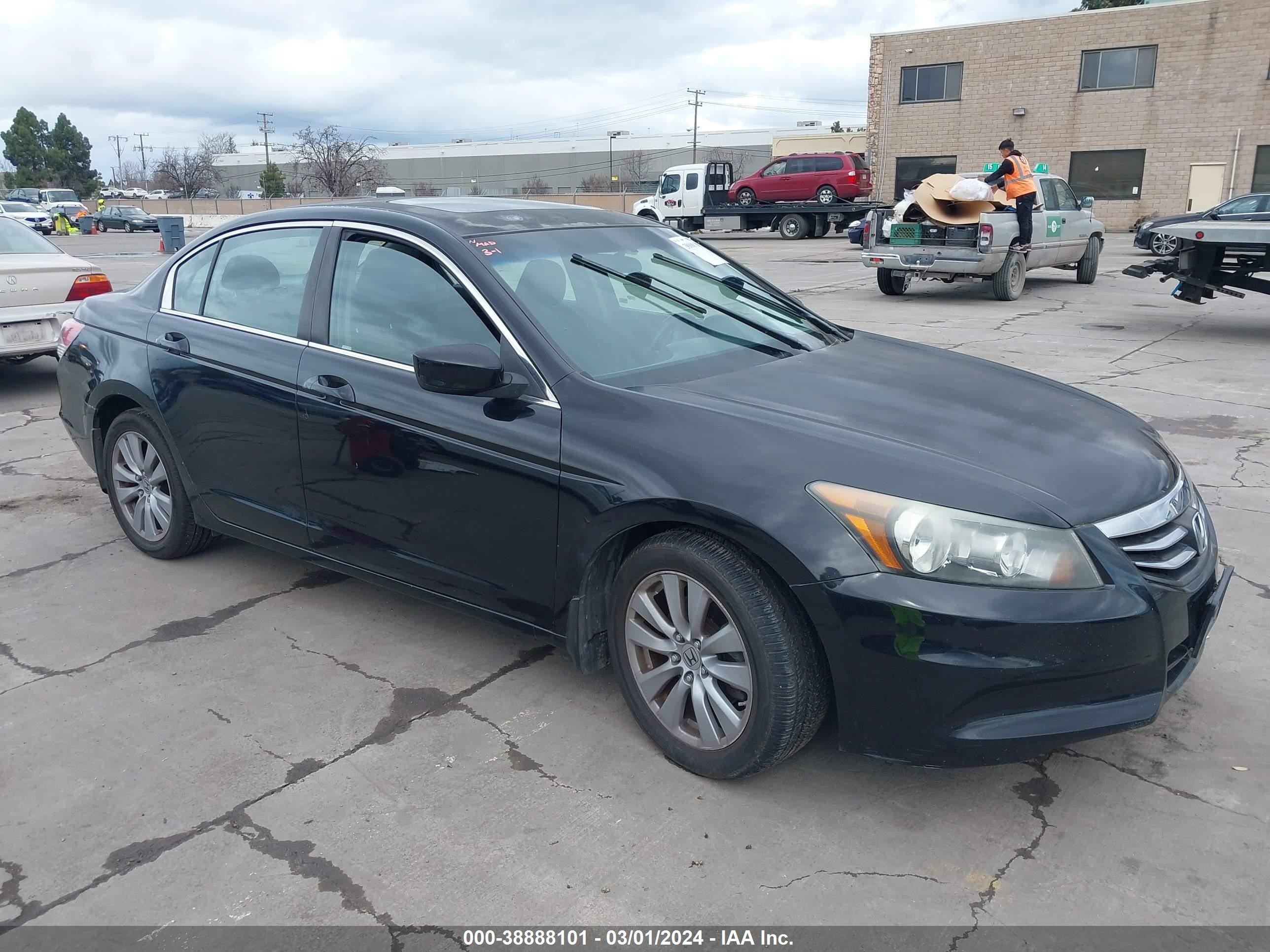 HONDA ACCORD 2011 1hgcp2f77ba075785