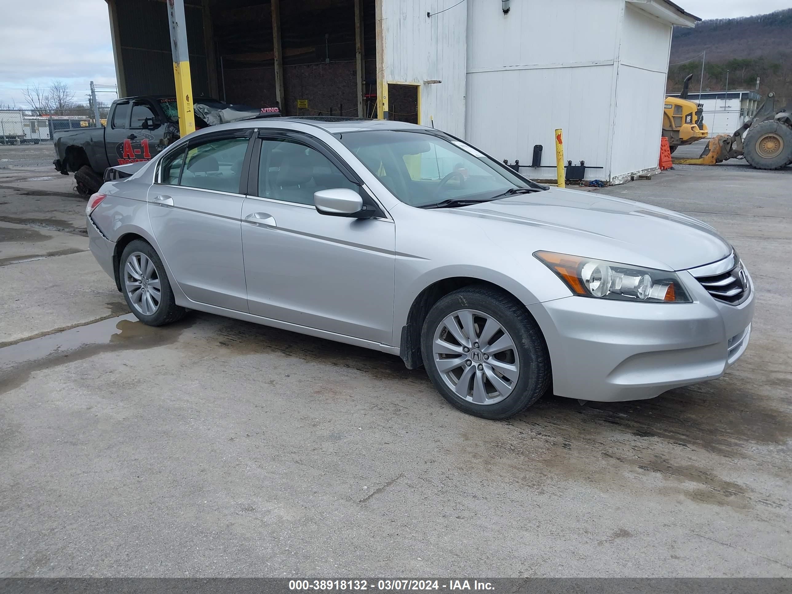 HONDA ACCORD 2011 1hgcp2f83ba049211