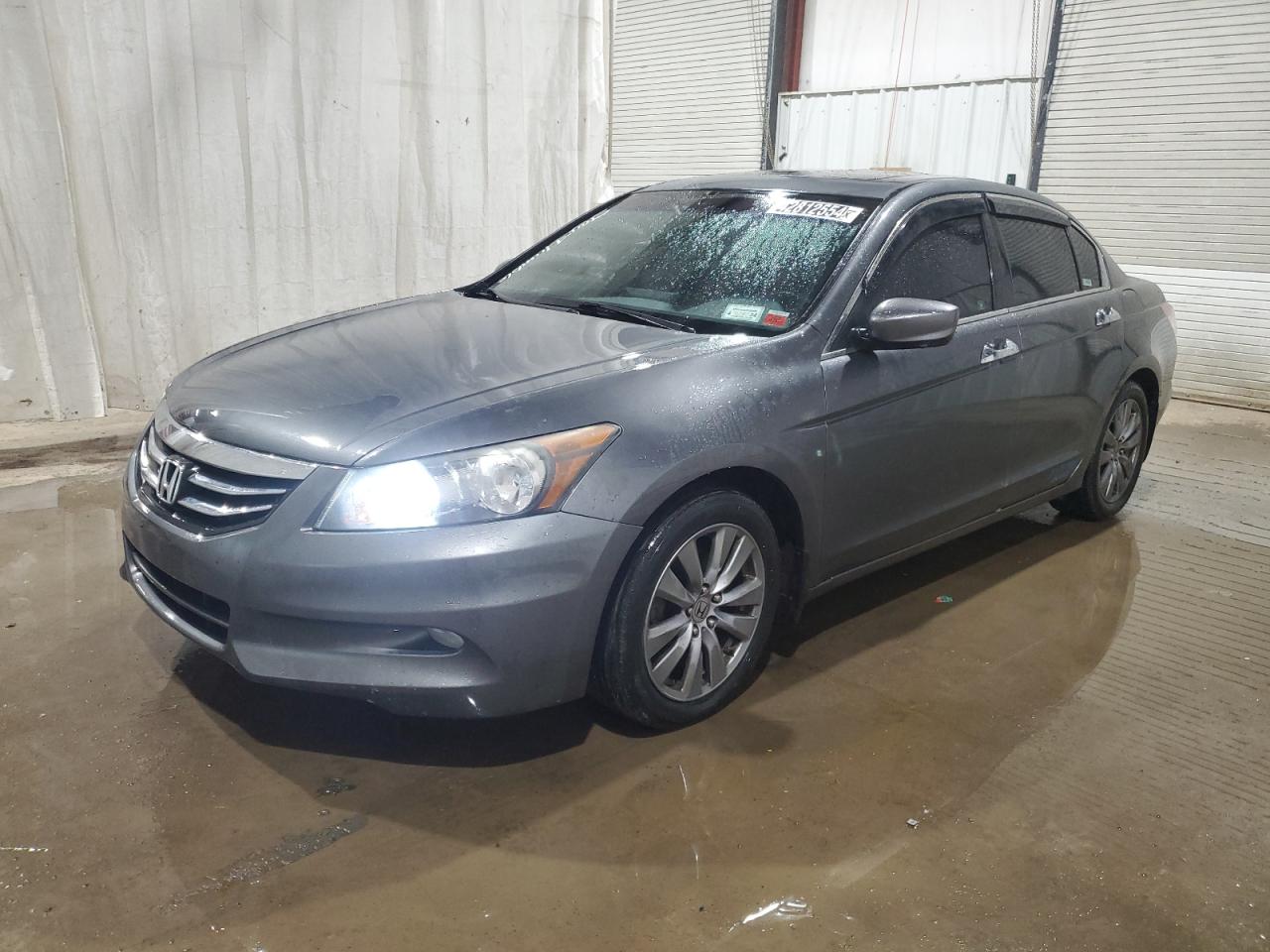 HONDA ACCORD 2011 1hgcp3f81ba004385