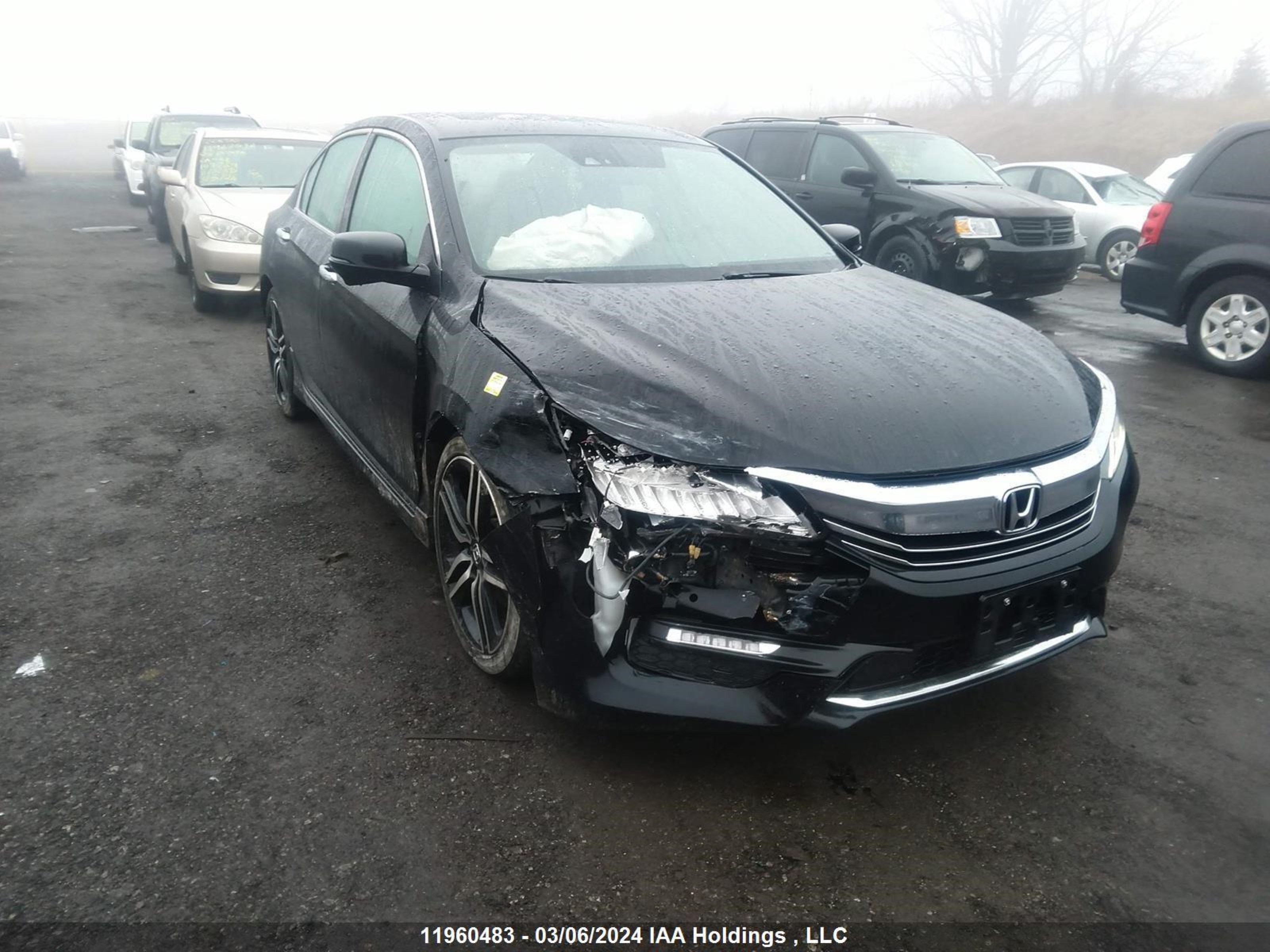 HONDA ACCORD 2017 1hgcr2f05ha803156