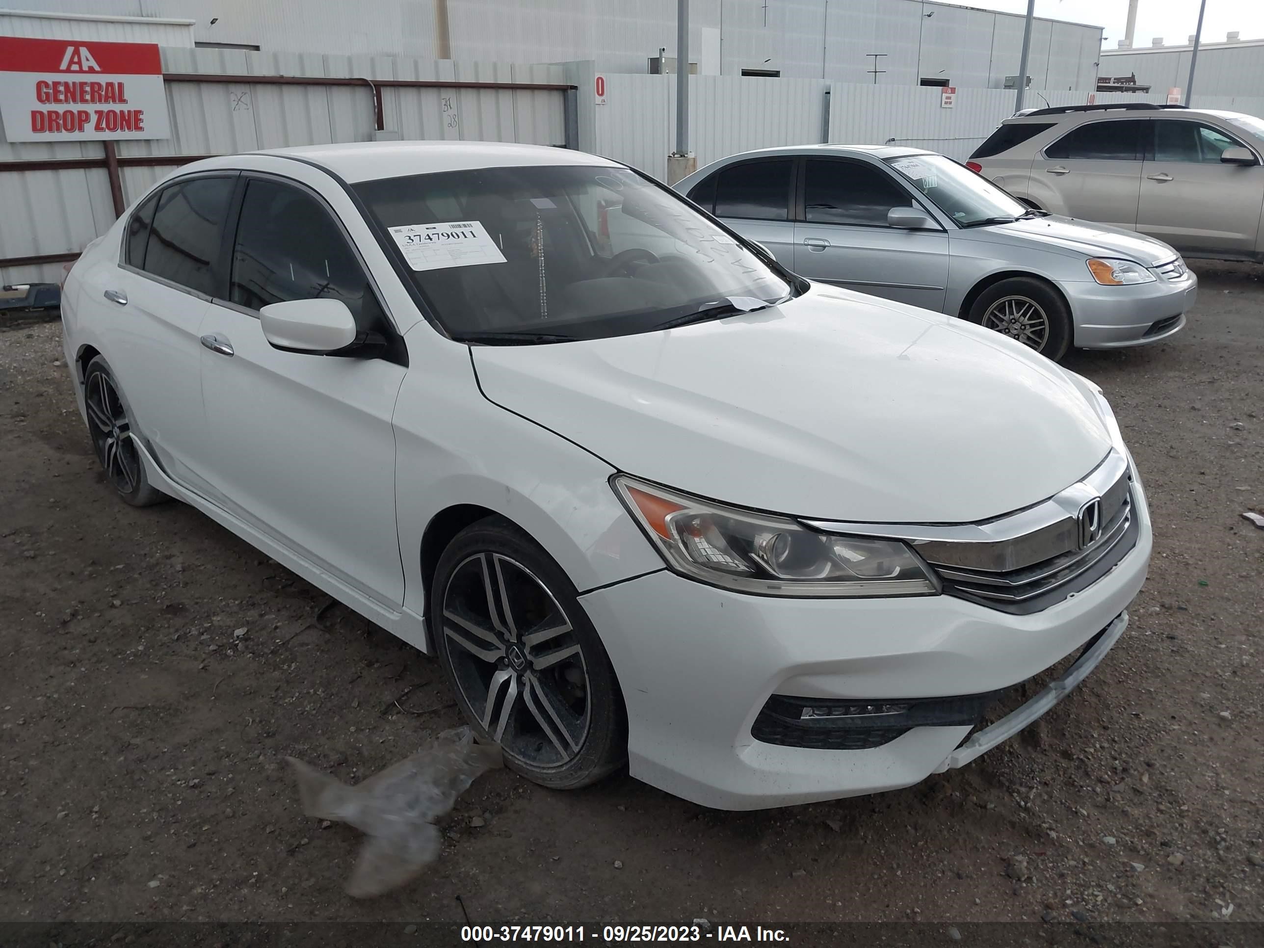 HONDA ACCORD 2017 1hgcr2f11ha219717