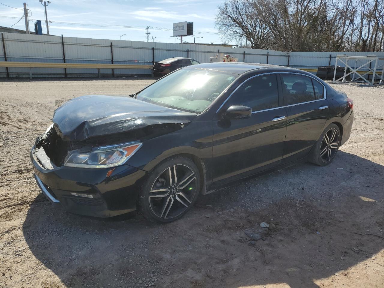 HONDA ACCORD 2017 1hgcr2f13ha171637