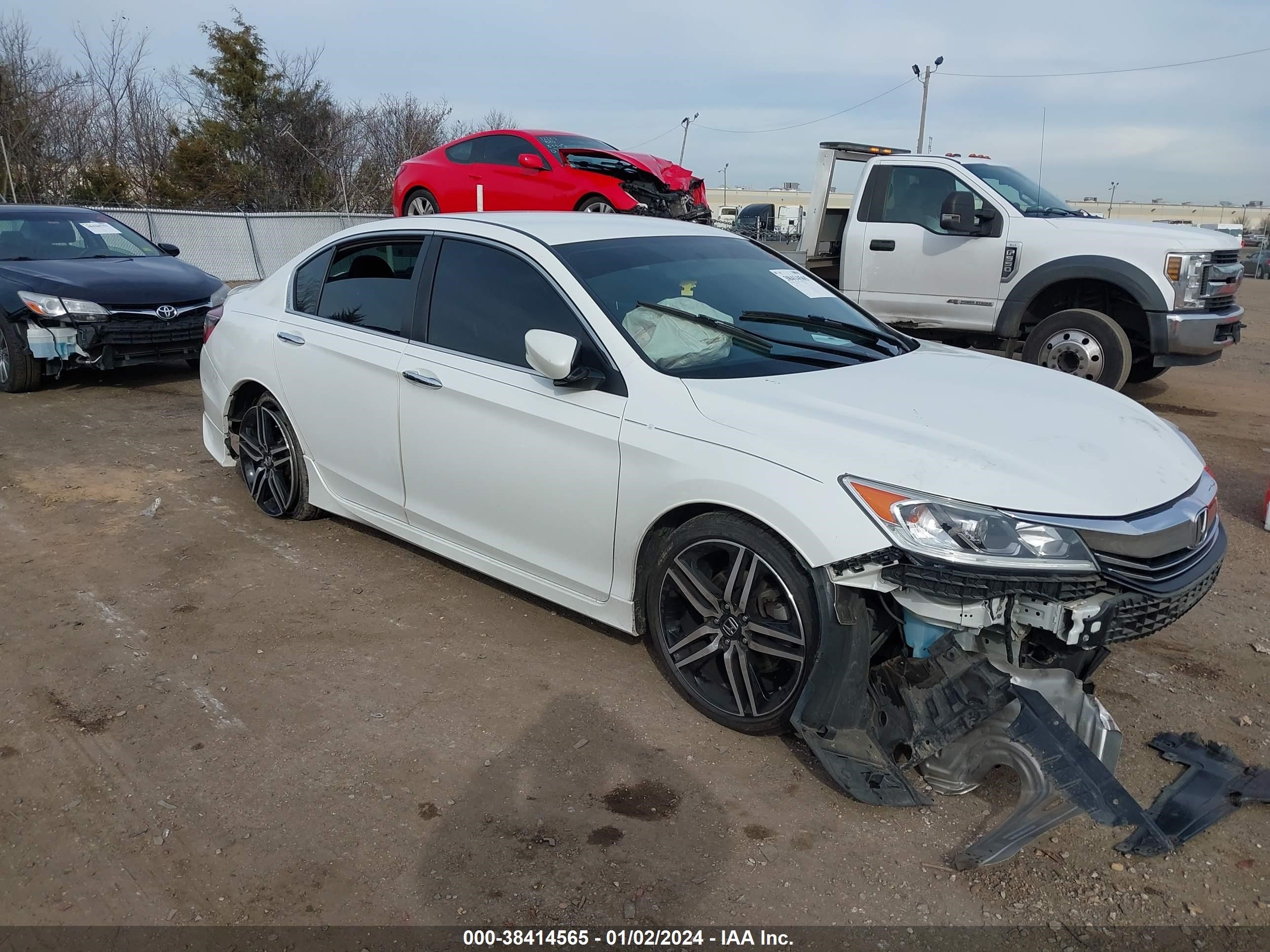 HONDA ACCORD 2017 1hgcr2f16ha030545