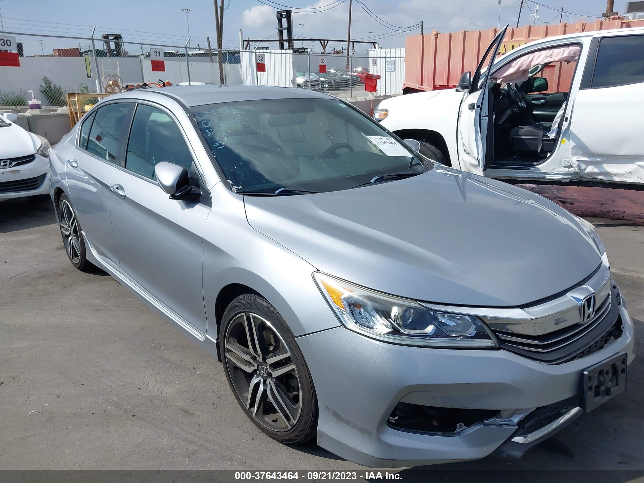 HONDA ACCORD 2017 1hgcr2f16ha042100