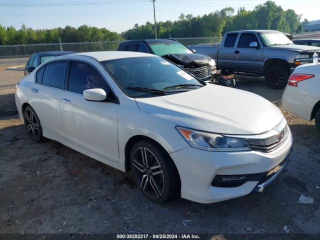 HONDA ACCORD 2017 1hgcr2f16ha135165