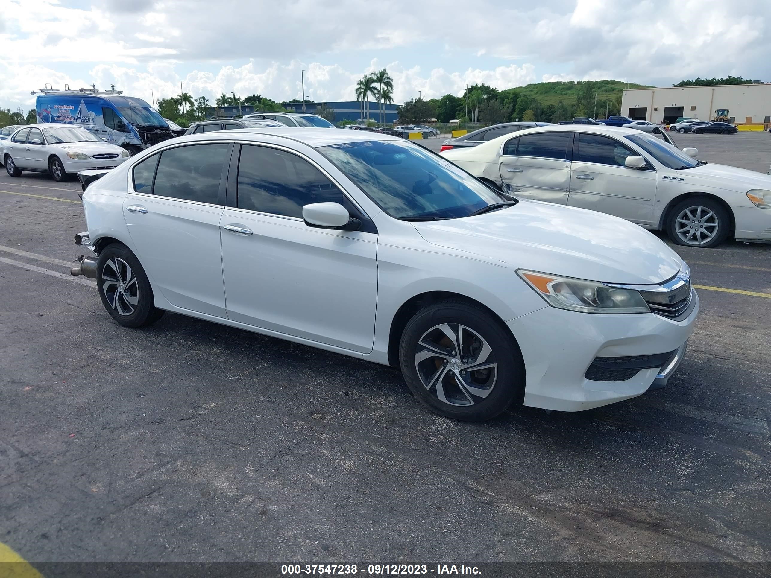 HONDA ACCORD 2017 1hgcr2f30ha068208