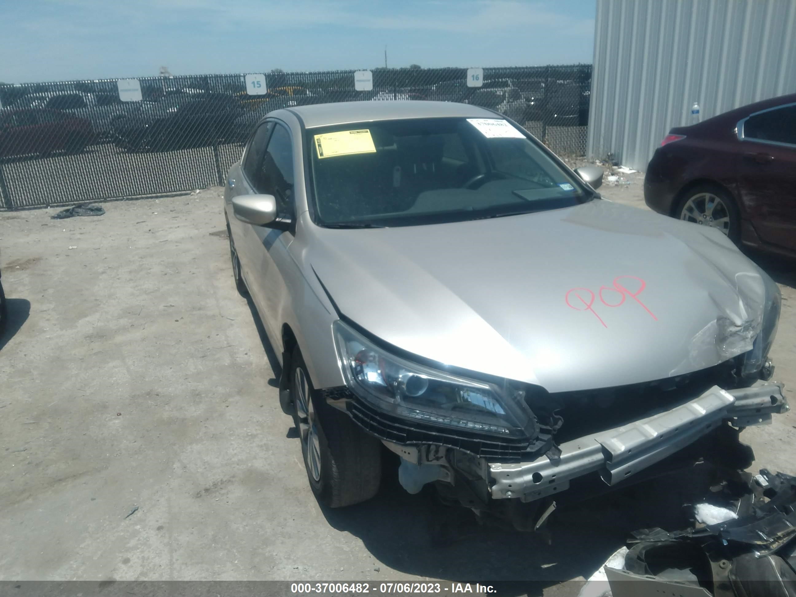 HONDA ACCORD 2015 1hgcr2f34fa175940