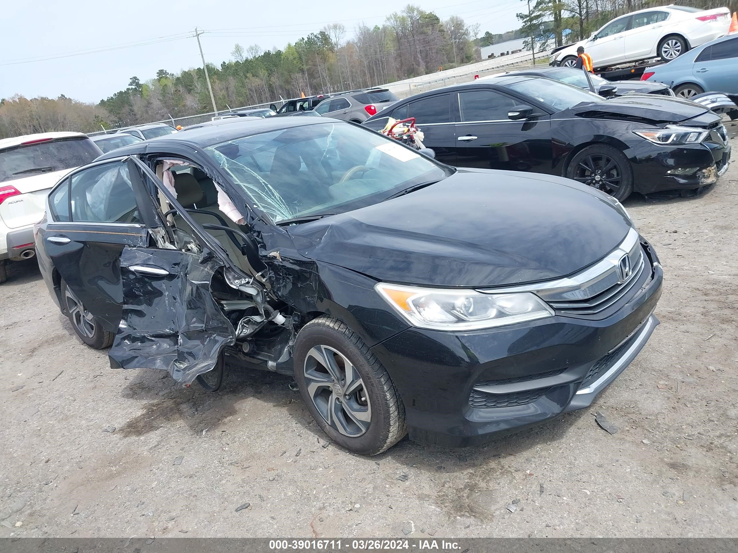 HONDA ACCORD 2017 1hgcr2f34ha014054