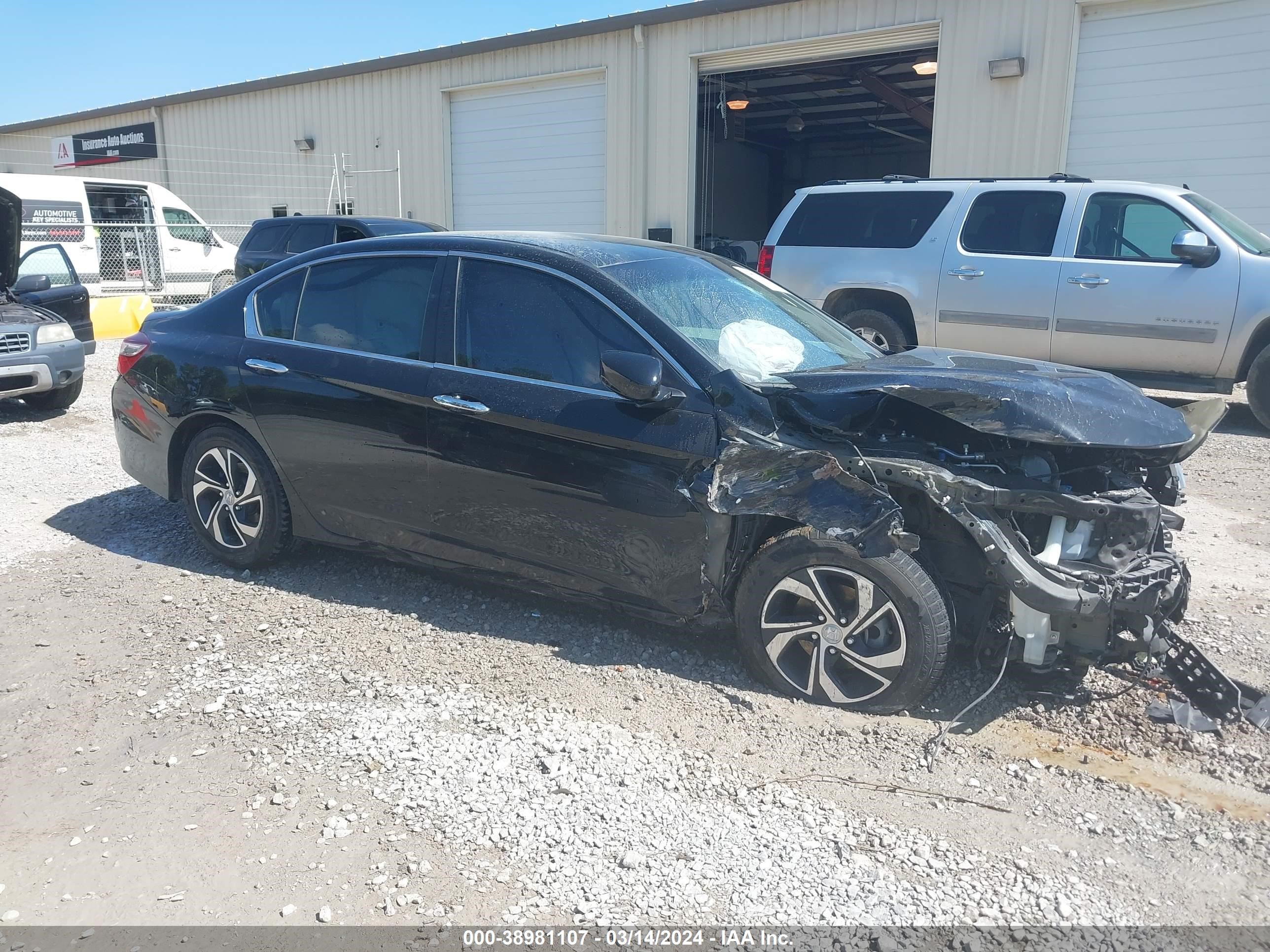 HONDA ACCORD 2017 1hgcr2f35ha045748