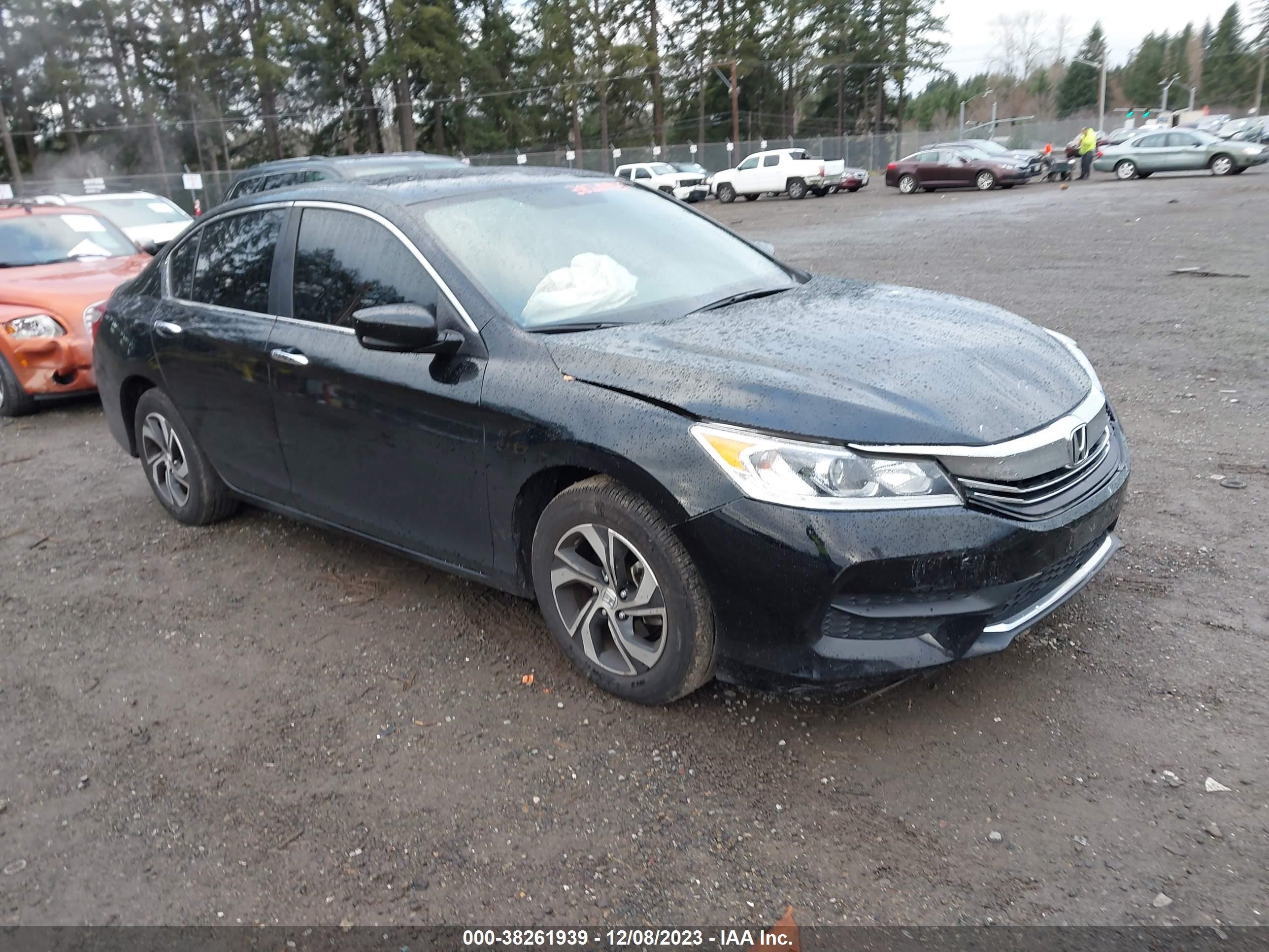 HONDA ACCORD 2017 1hgcr2f35ha121159