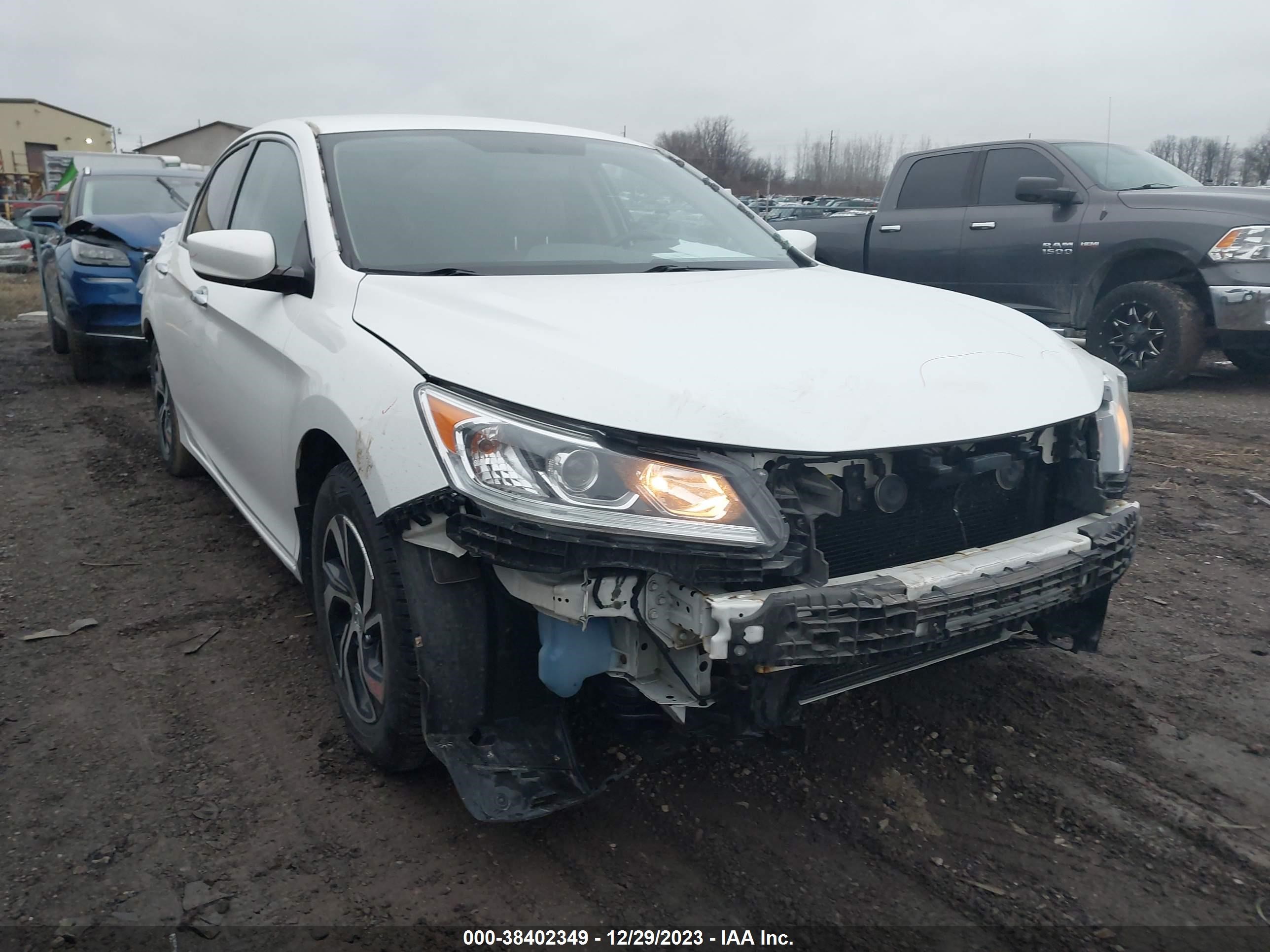 HONDA ACCORD 2017 1hgcr2f35ha170247