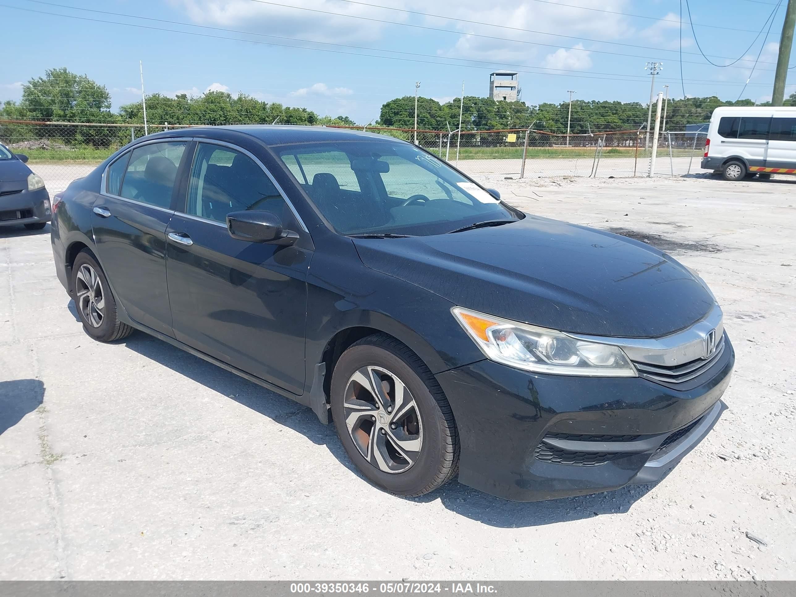 HONDA ACCORD 2016 1hgcr2f36ga067157