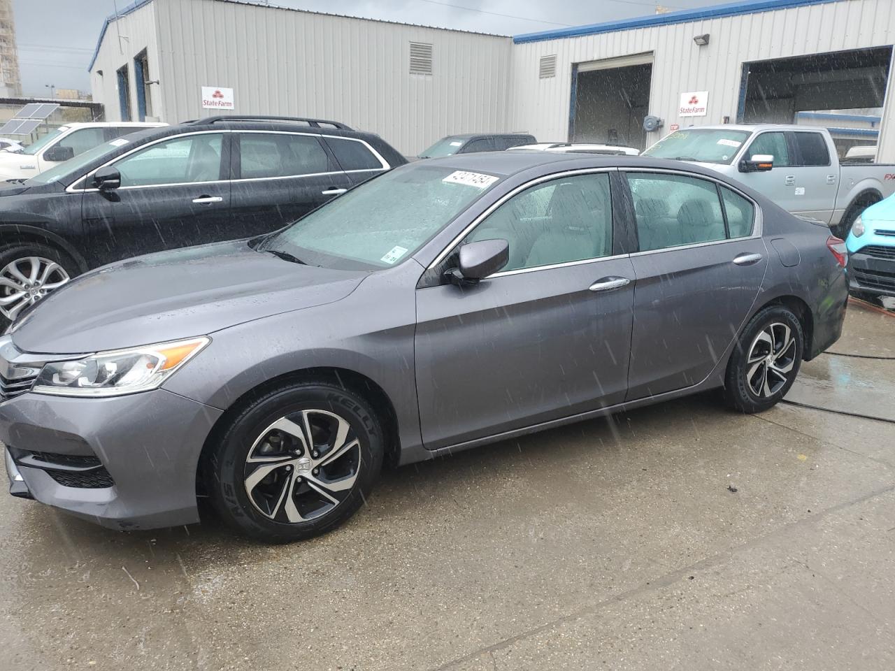 HONDA ACCORD 2017 1hgcr2f36ha006120