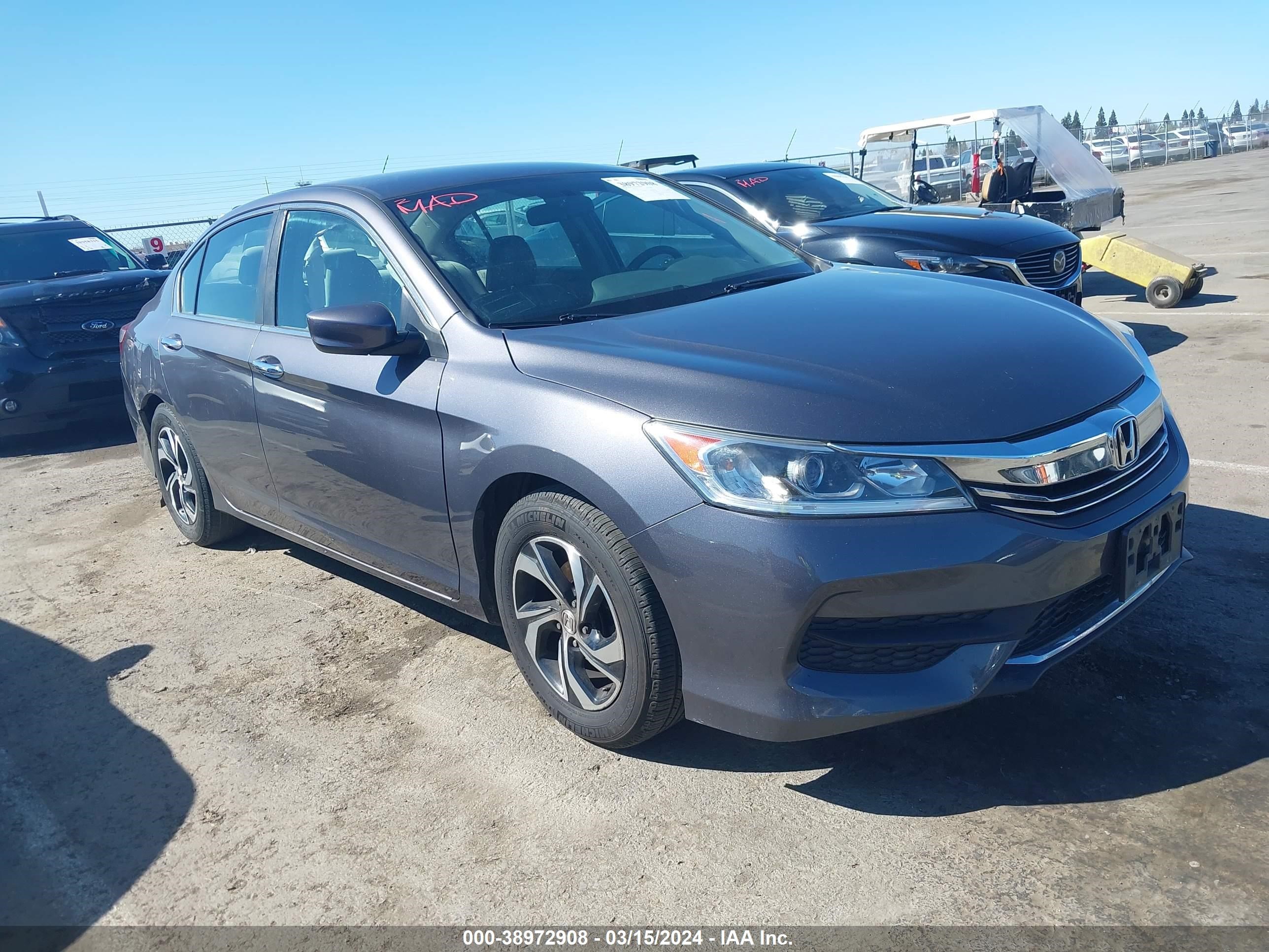 HONDA ACCORD 2017 1hgcr2f37ha071154