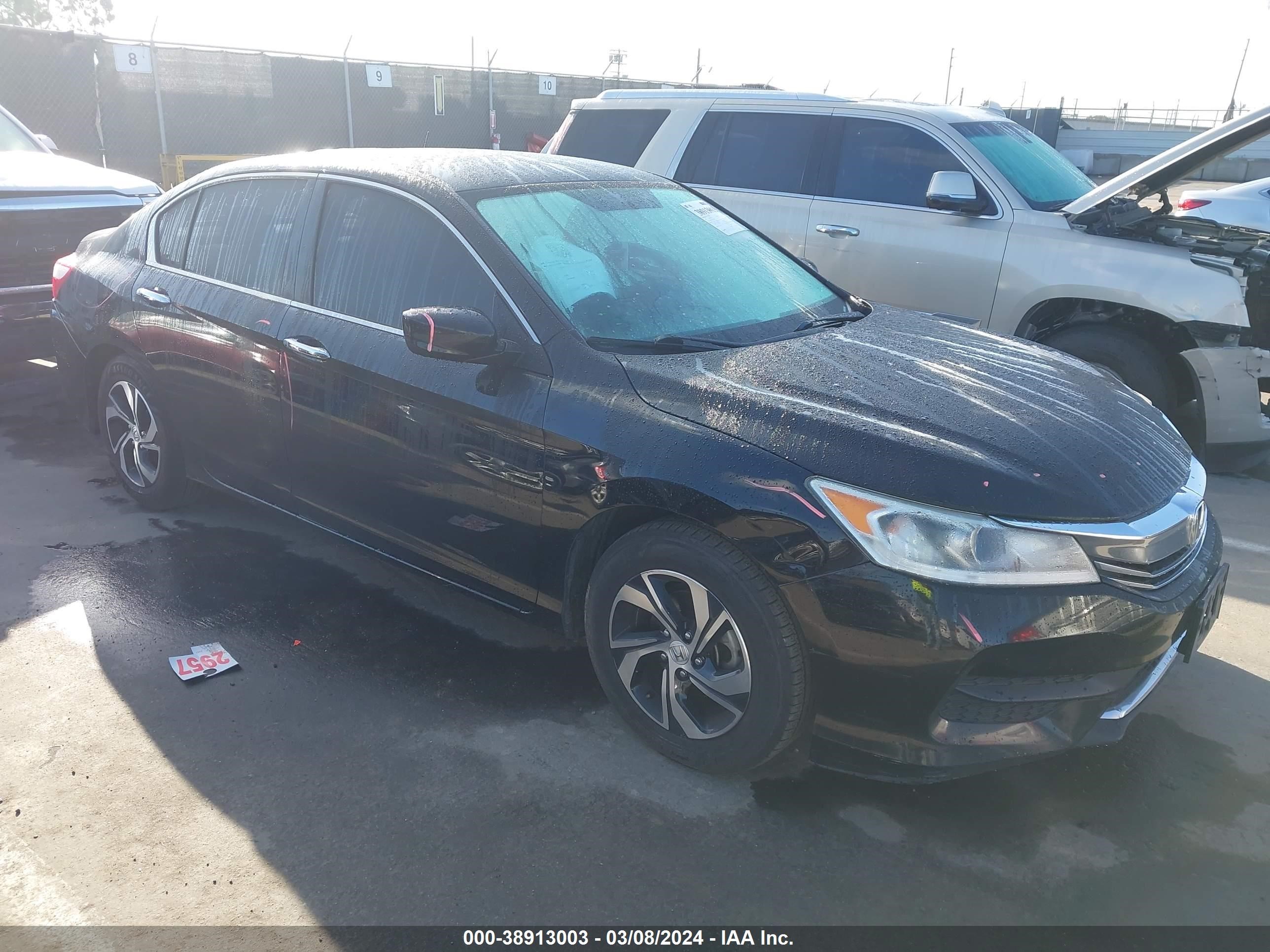 HONDA ACCORD 2017 1hgcr2f37ha113046